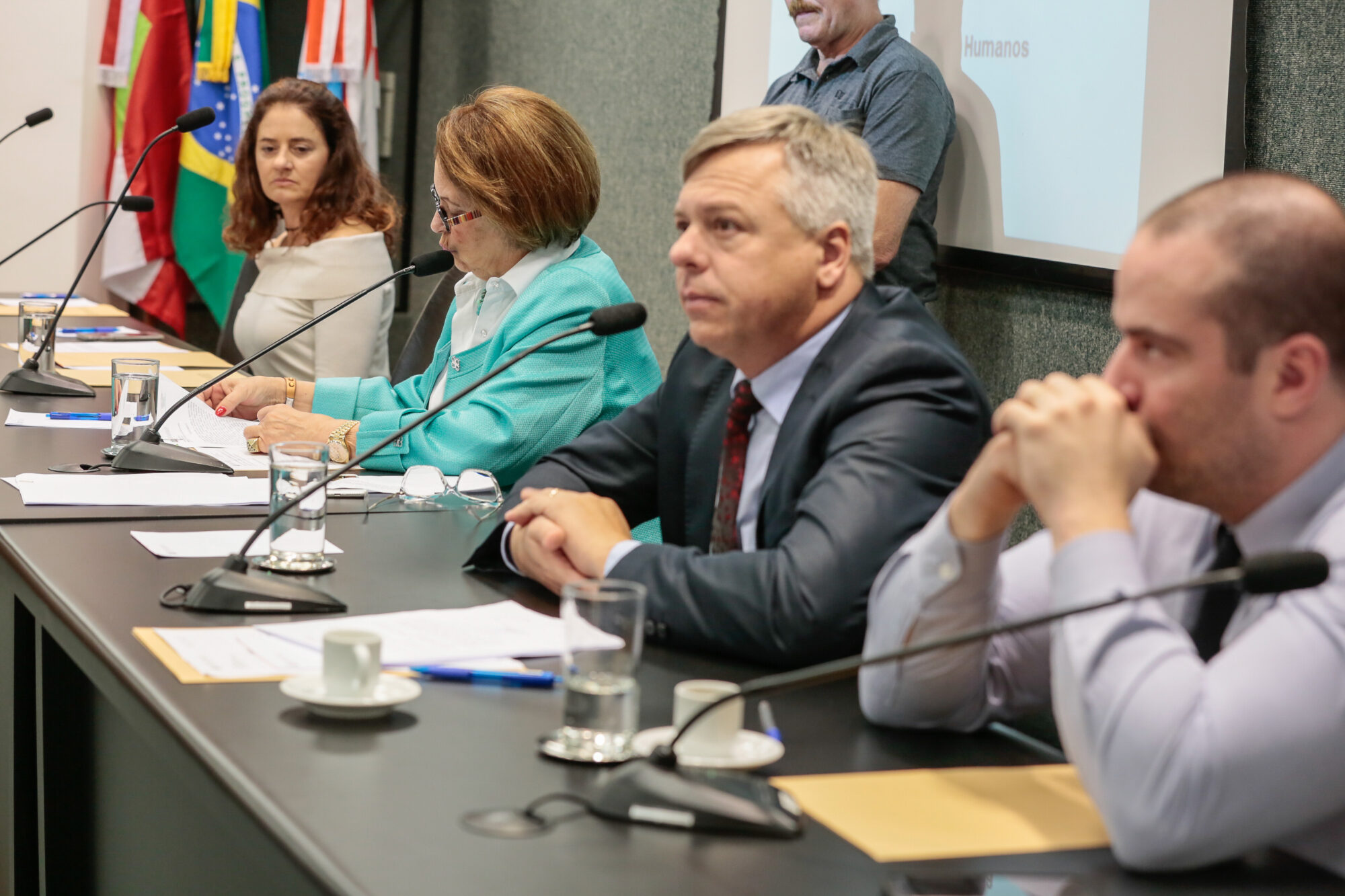 Reunião ampliada vai discutir política de atendimento aos imigrantes