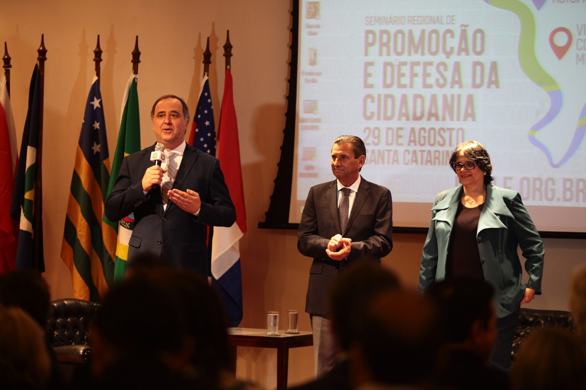 Unale abre seminário na Alesc com a presença da ministra Damares Alves