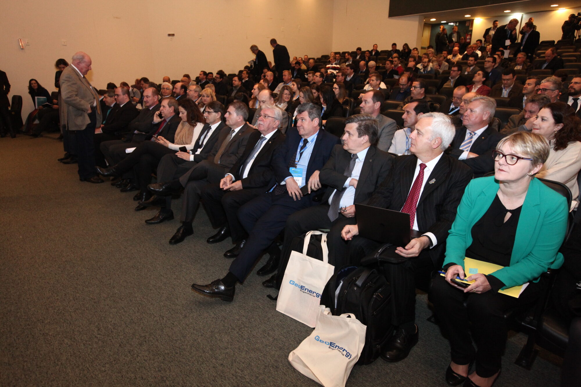 Seminário debate políticas públicas para a geração hídrica
