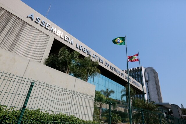 Assembleia e demais poderes comunicam repasse de R$ 118 milhões ao governo