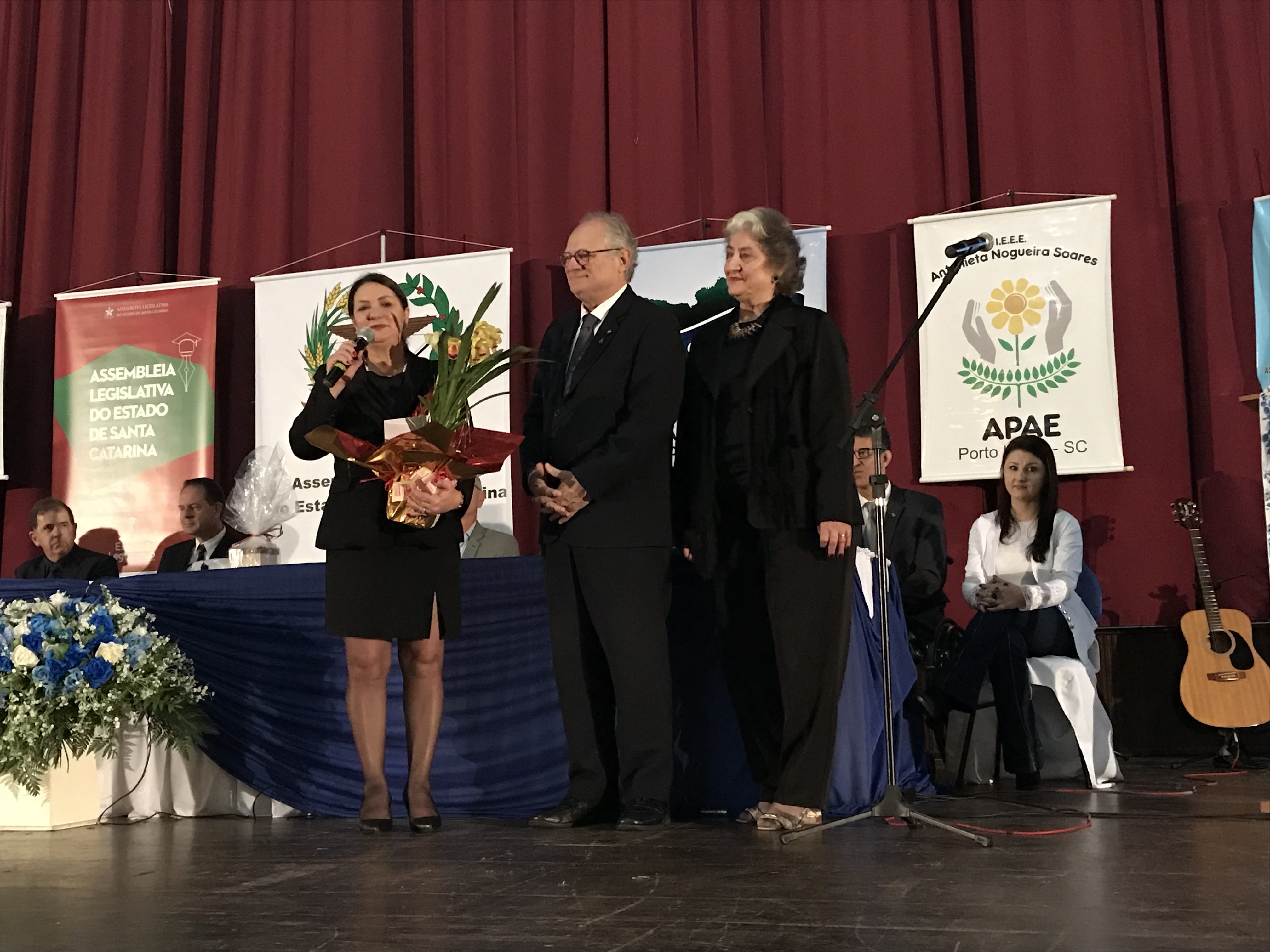 Políticas Públicas de Inclusão e Novos Paradigmas