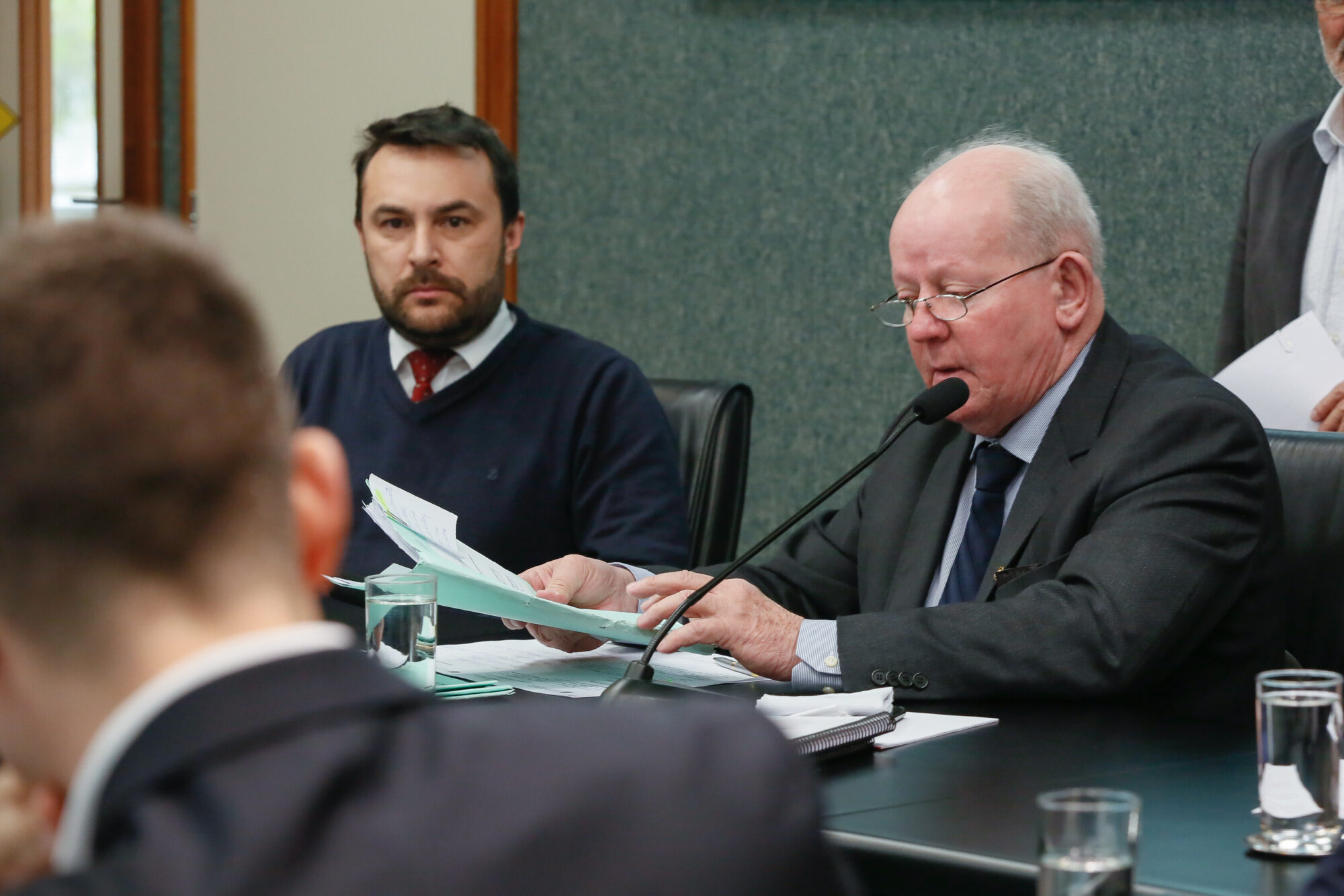 Limite máximo de 70% na cobrança na tarifa de esgoto avança na Alesc