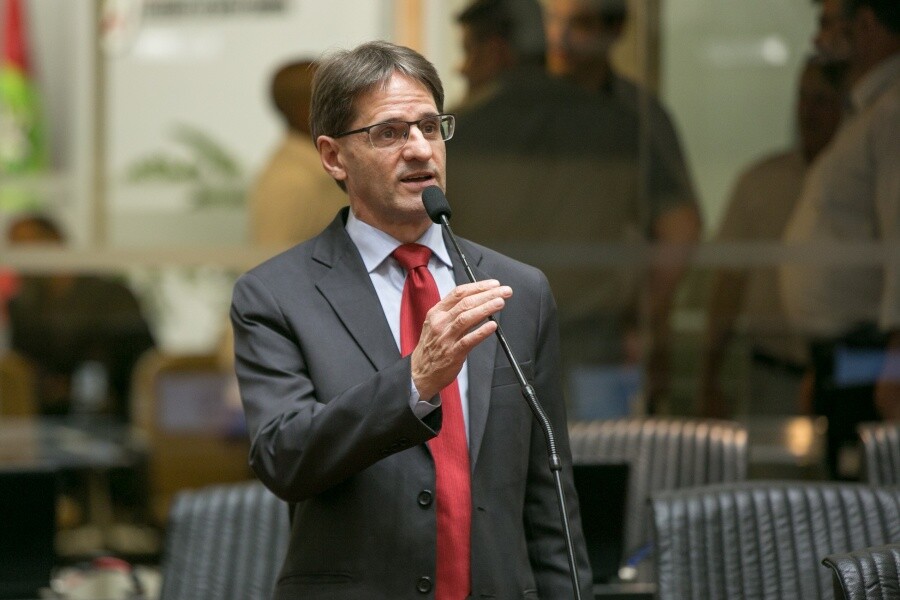 Deputado Neodi Saretta