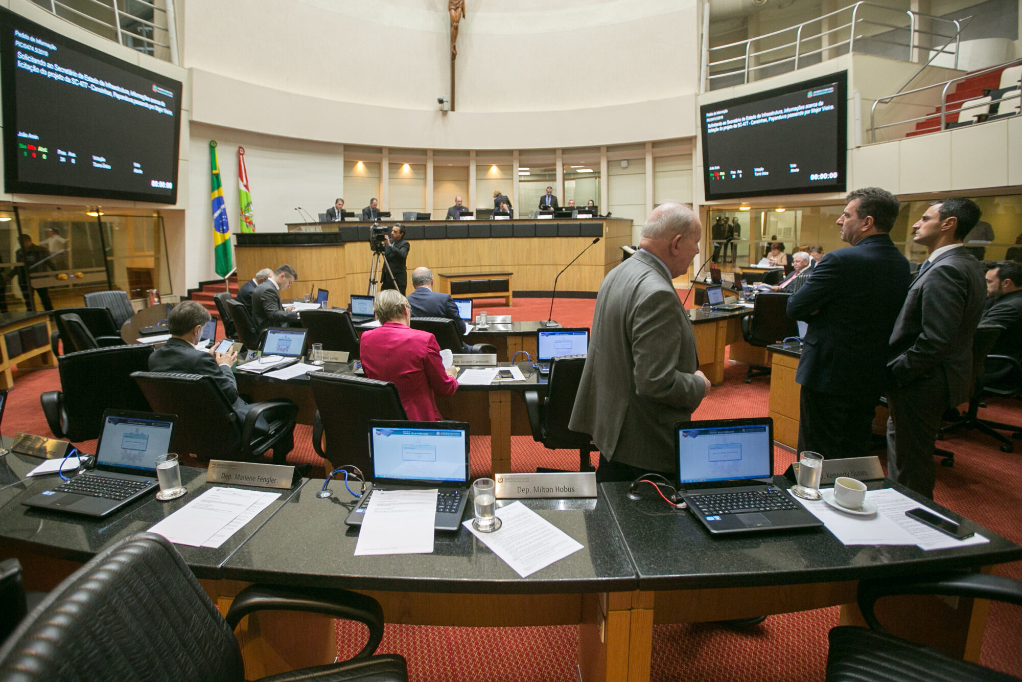 Plenário admite parcialmente MP sobre isenção de defensivos