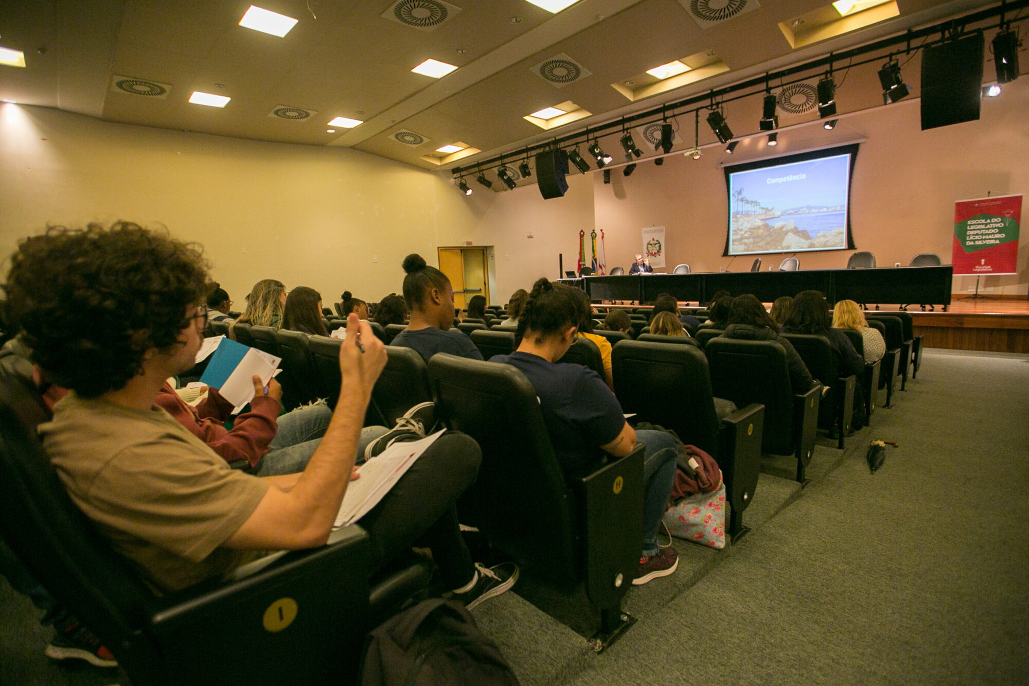 Escola do Legislativo e Udesc abrem seminário de capacitação sobre a BNCC