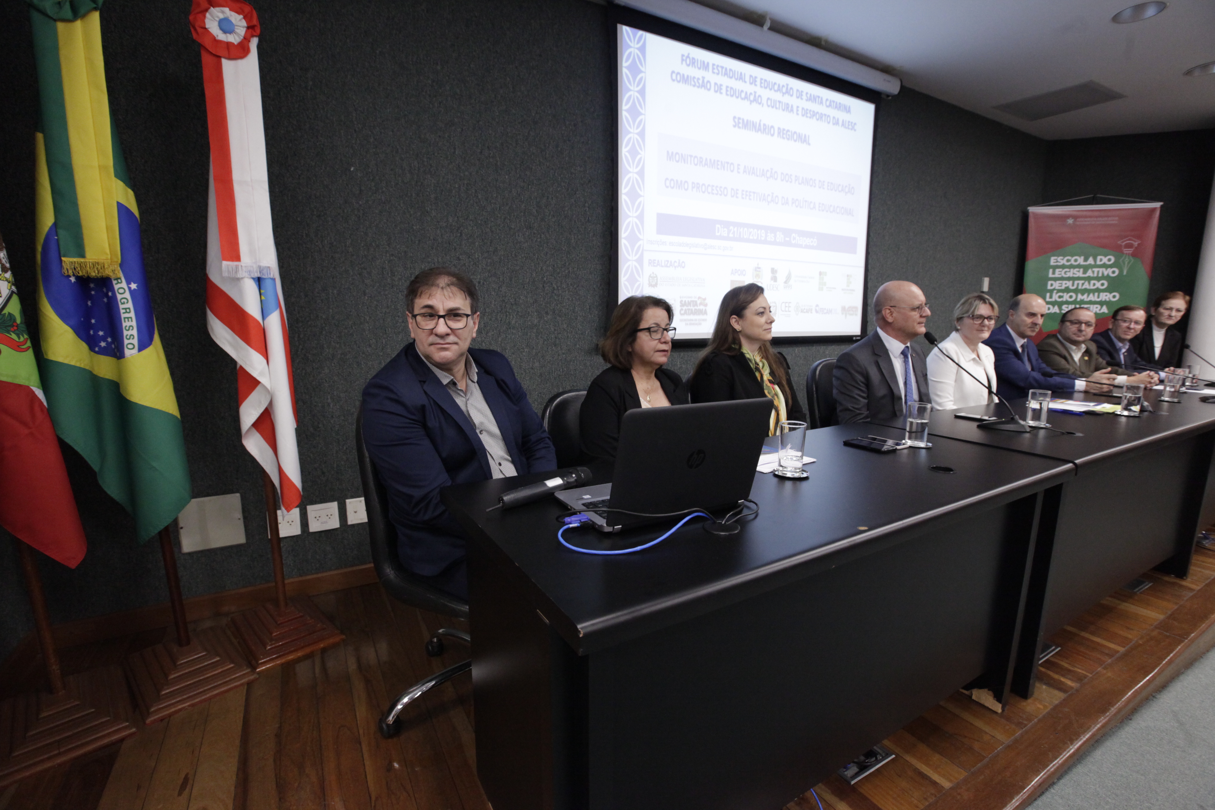 Ciclo de Seminário_ Monitoramento e Avaliação dos Planos de Educação de SC