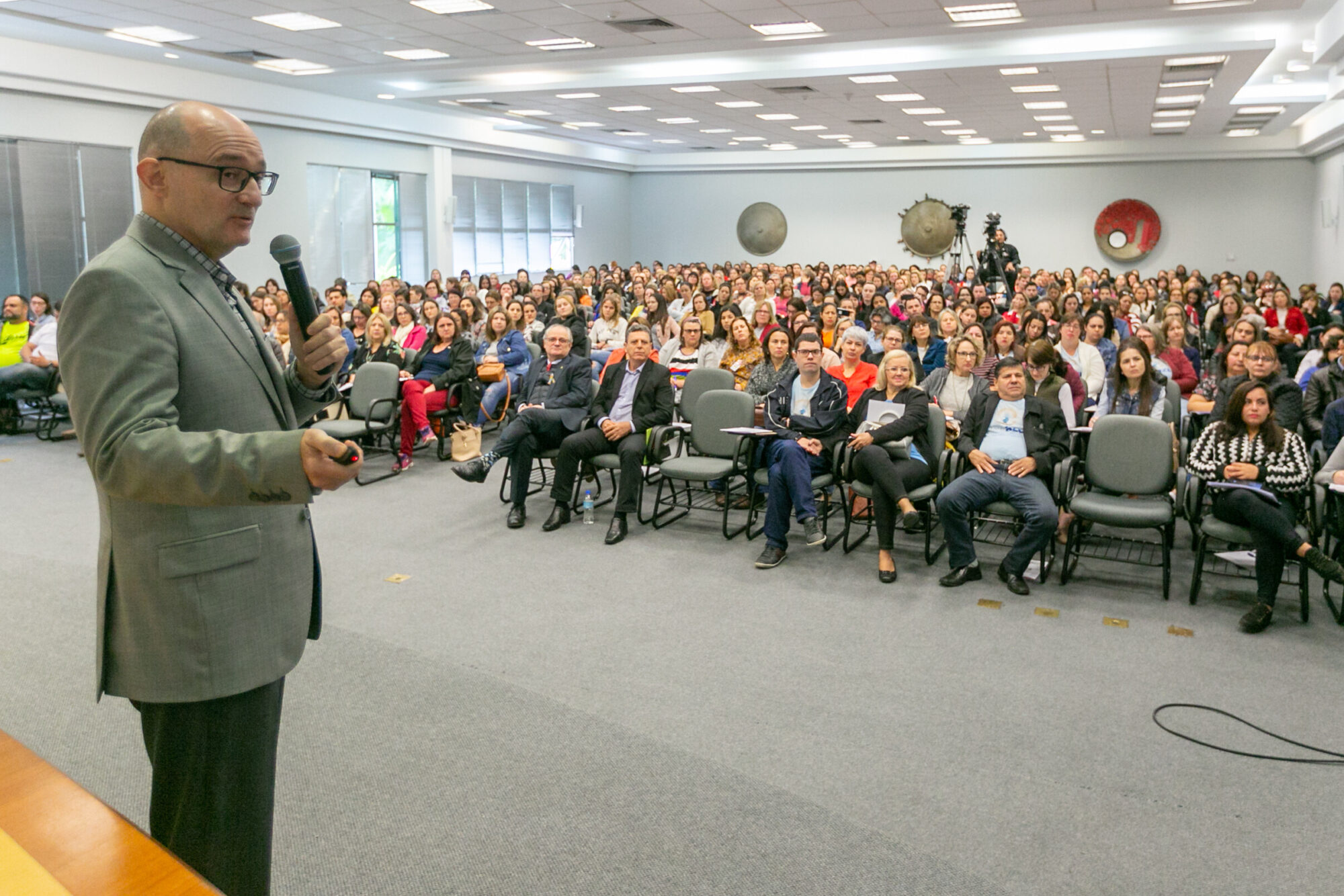 Alesc promove seminário de capacitação sobre autismo em Jaraguá do Sul