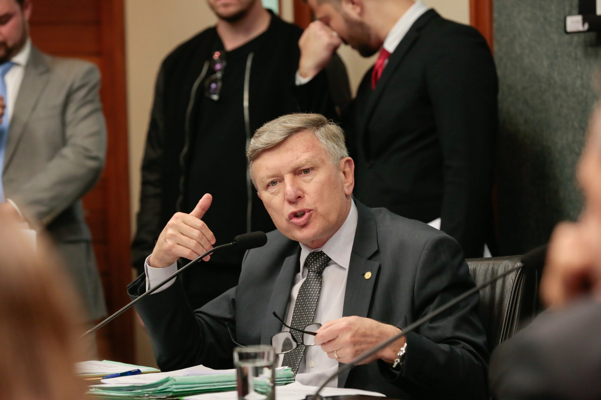 Deputado Milton Hobus na CCJ