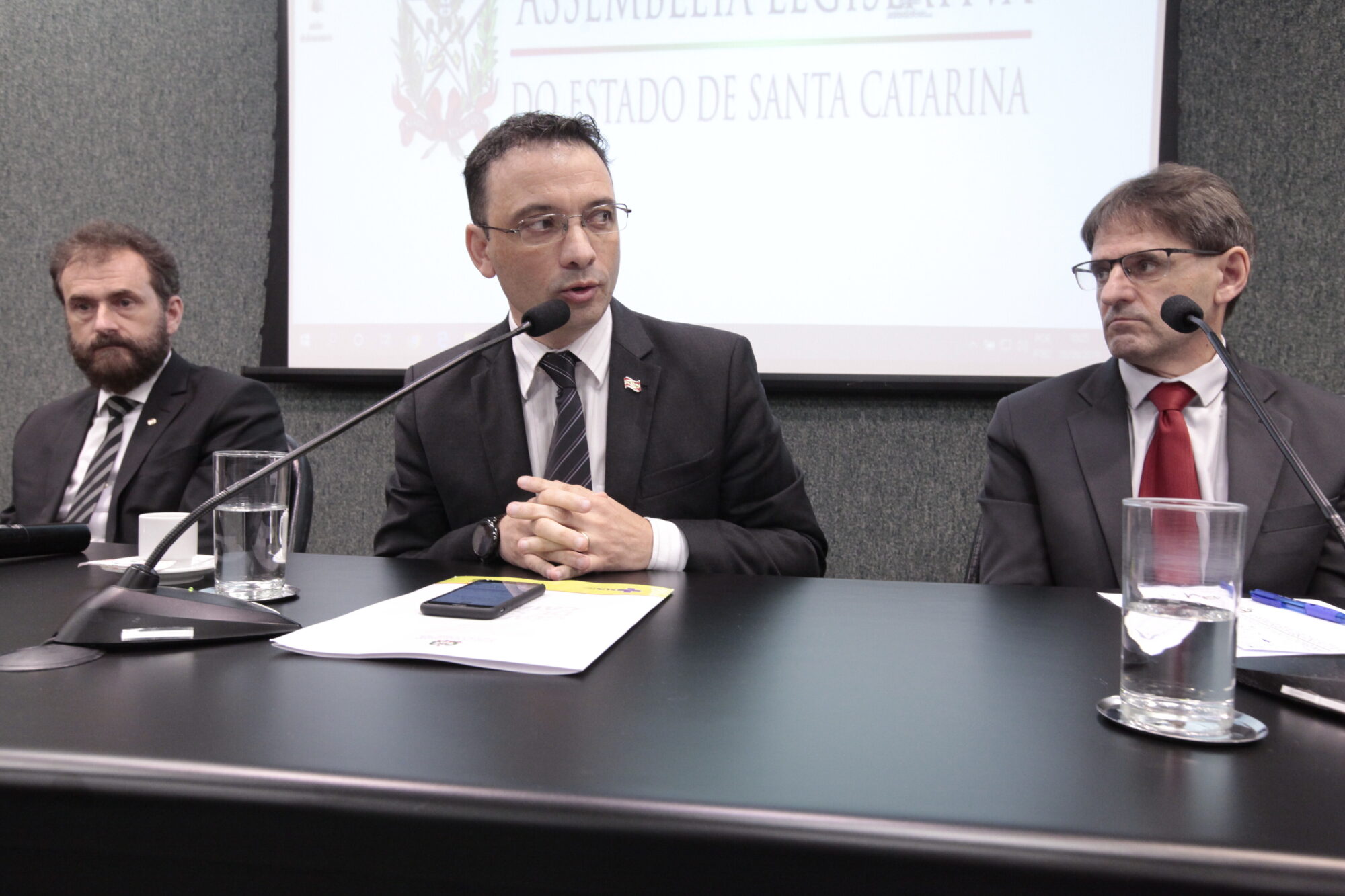 Secretaria de Saúde comemora investimentos de R$ 3,8 bi e política hospitalar