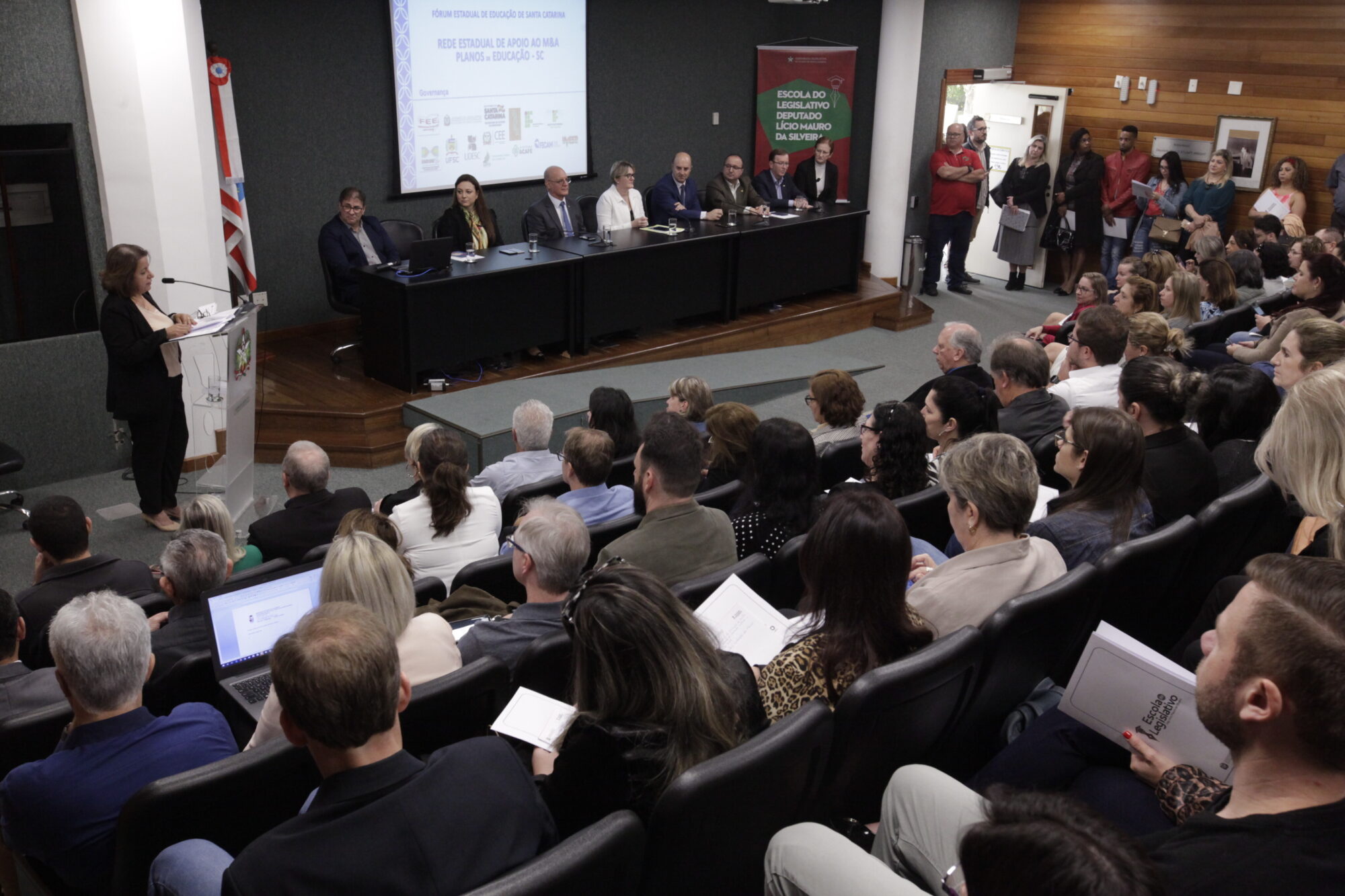 Ciclo de seminários deve fortalecer rede de acompanhamento dos planos municipais e do plano estadual de educação