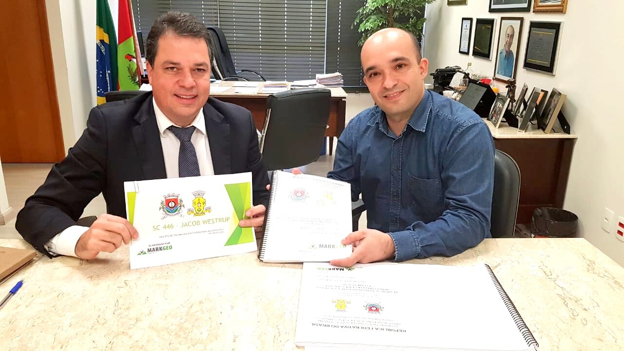 Deputado Rodrigo Minotto e major Tiago Vieira, secretário adjunto de Infraestrutura