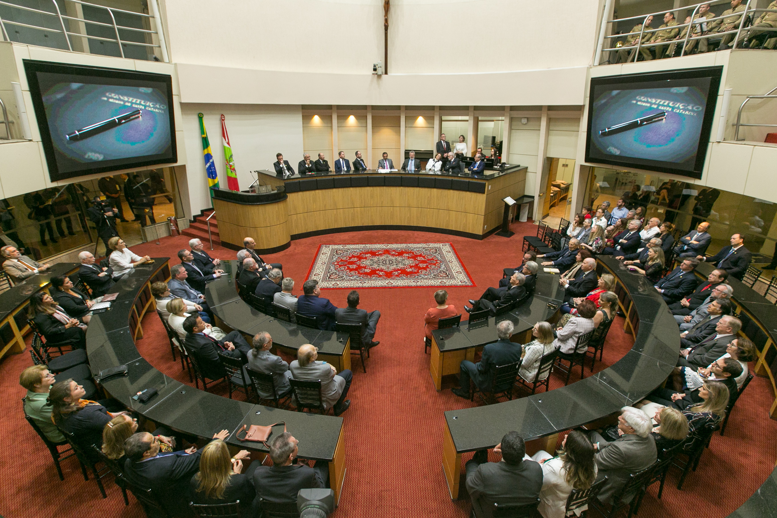 SESSÃO ESPECIAL – Homenagem aos deputados que promulgaram a Constituição do Estado de Santa Catarina