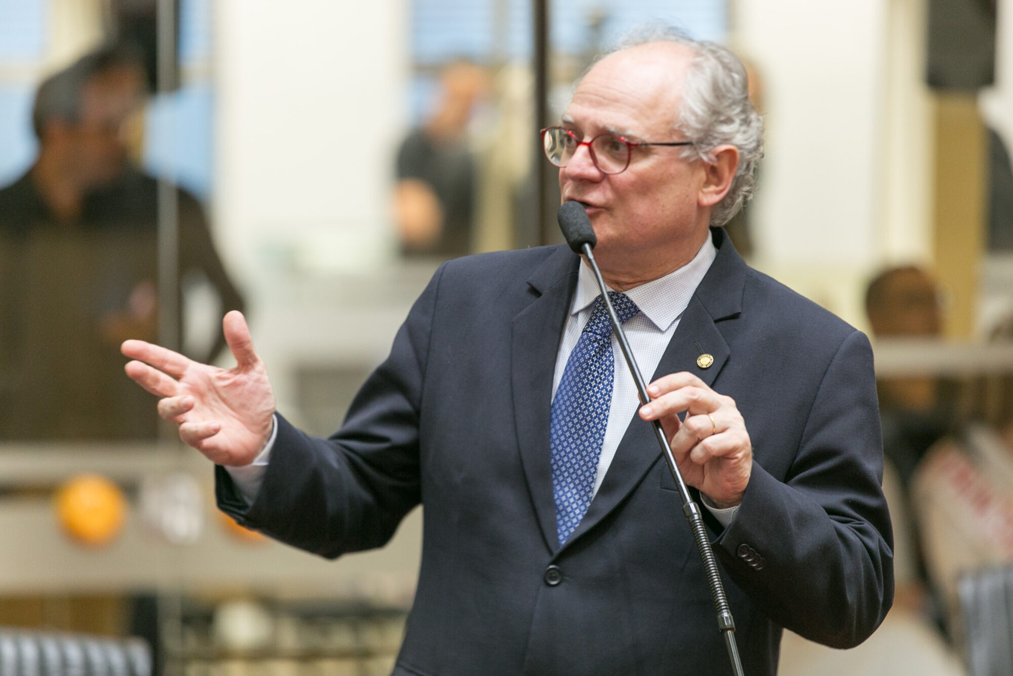 PL que aprimora atendimento ao cliente na web será votado nesta terça