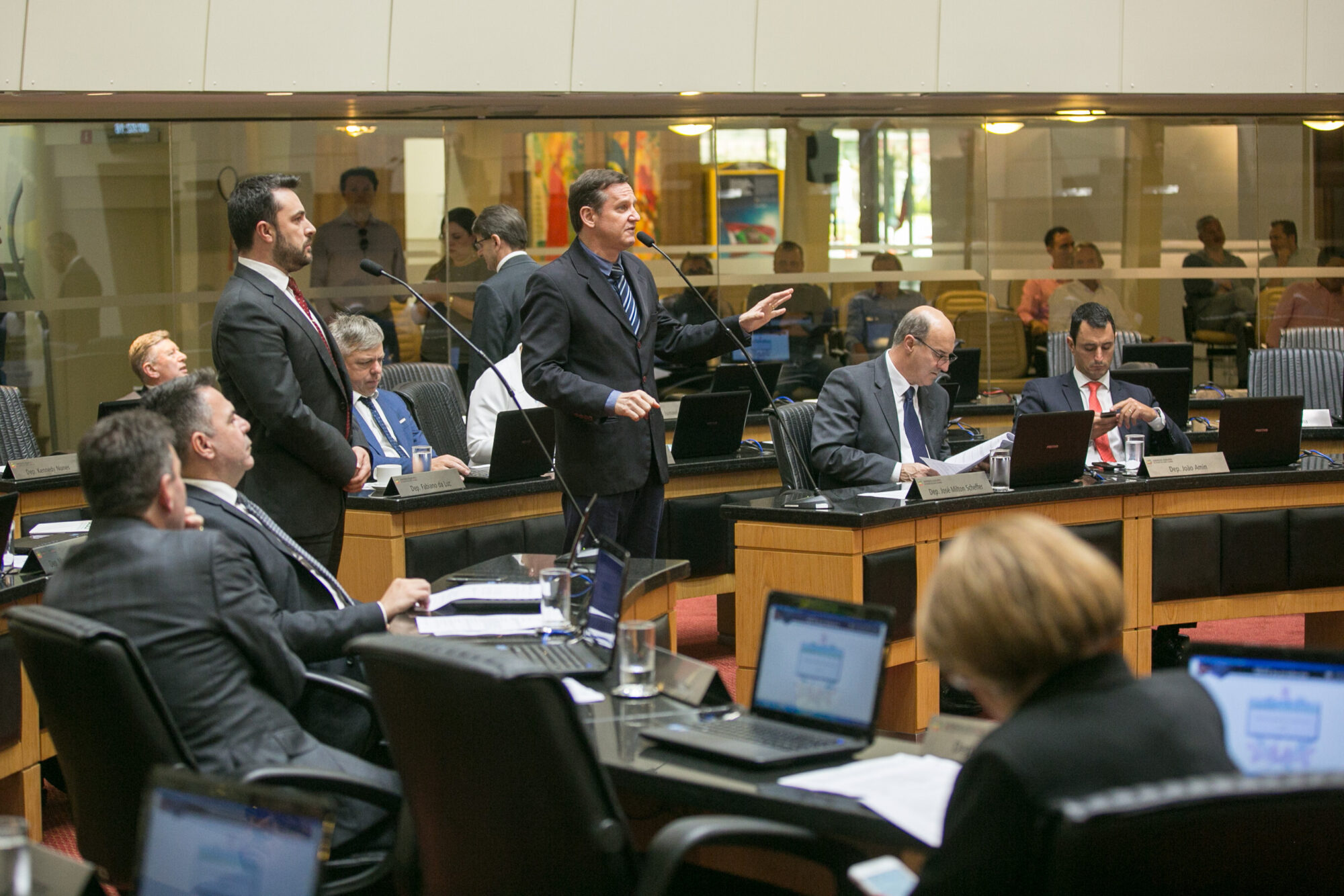 Deputados questionam rigor excessivo em concurso da PM