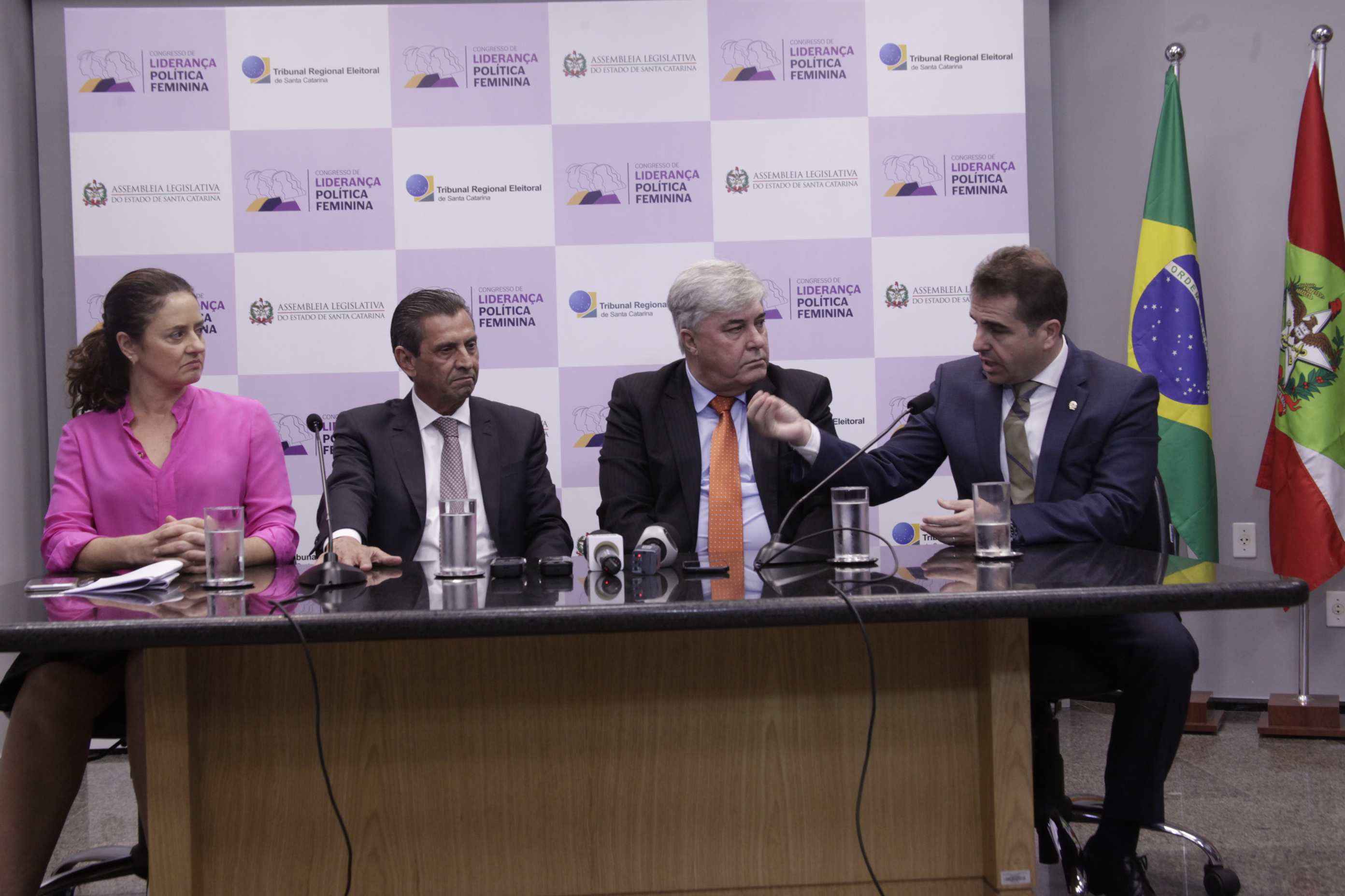 Coletiva Congresso Liderança Feminina na Política
