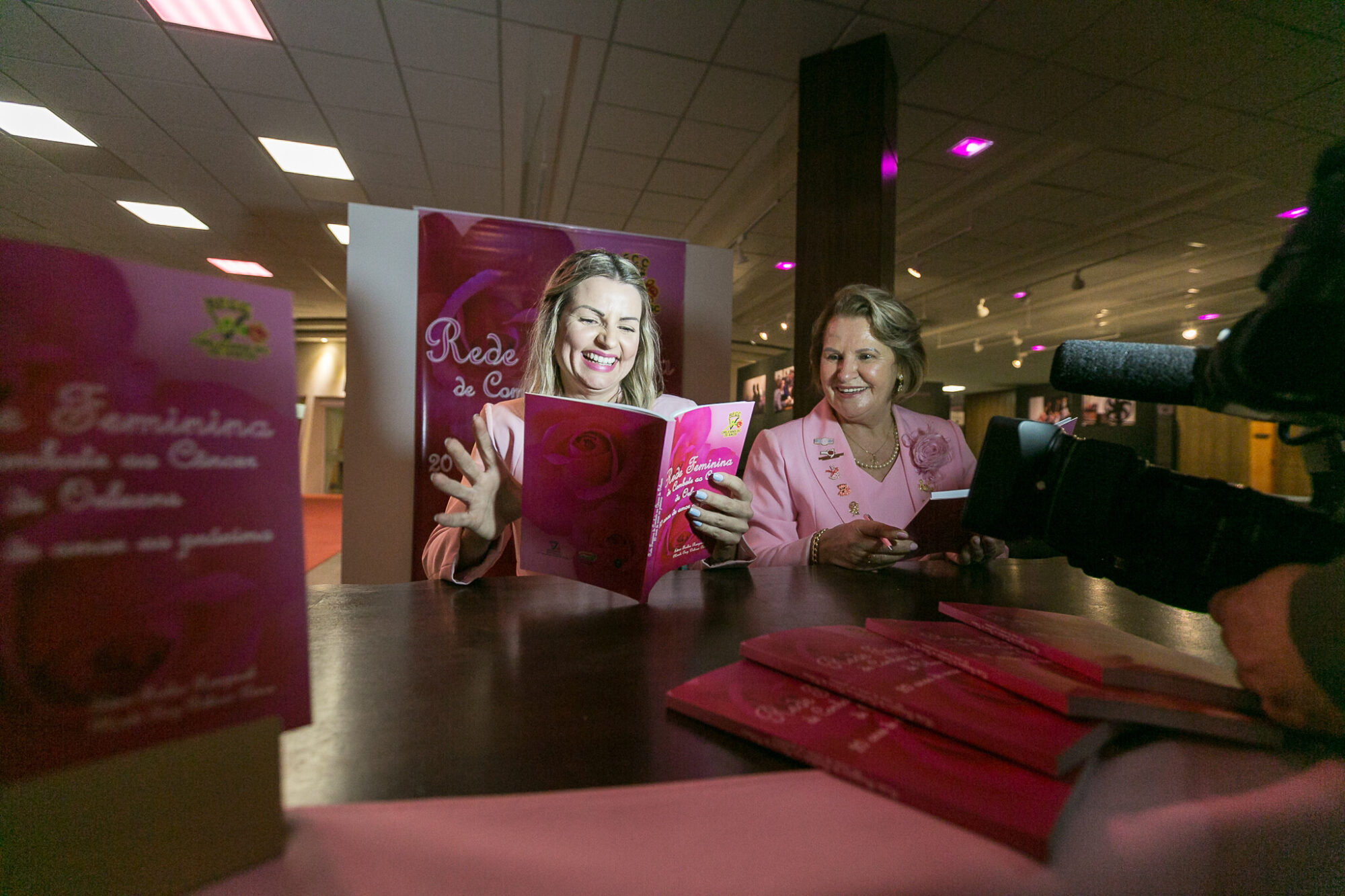 Alesc sedia lançamento de livro sobre Rede de Combate ao Câncer de Orleans