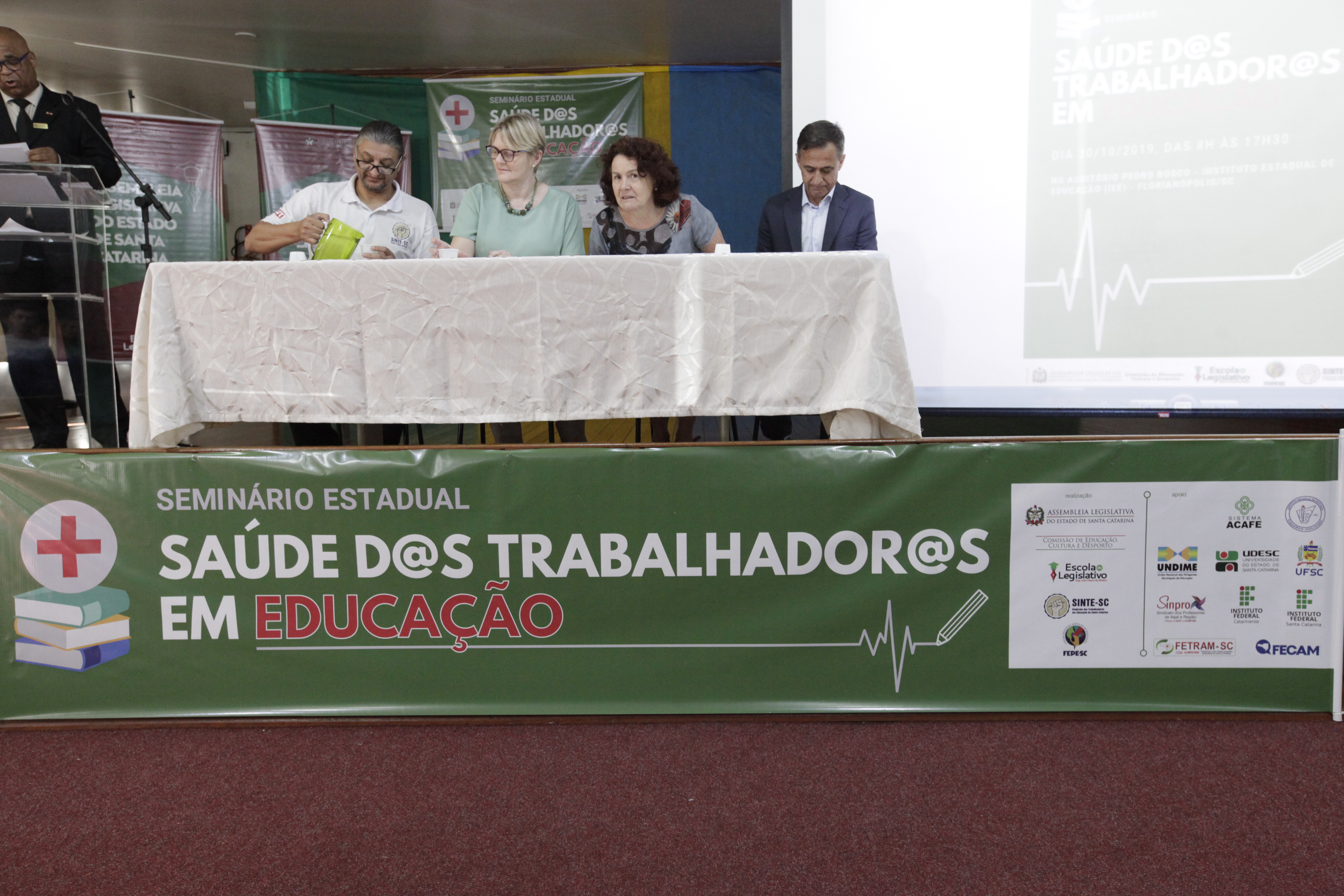 Seminário _ Saúde dos Trabalhadores em Educação