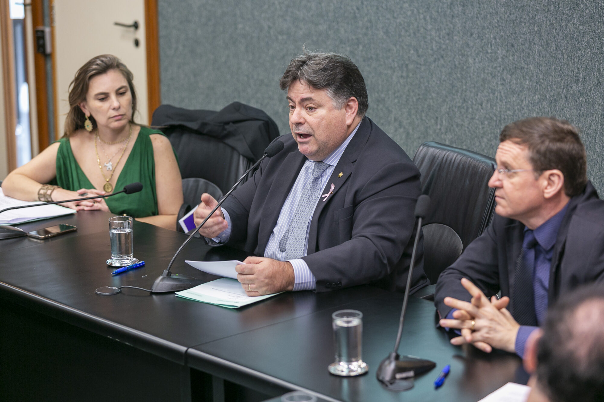 Comissão da Criança e do Adolescente aprova três projetos de lei