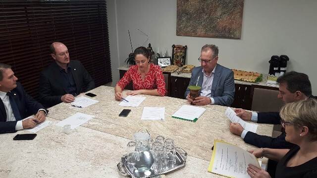 Deputada Marlene Fengler e integrantes da Bancada do Oeste