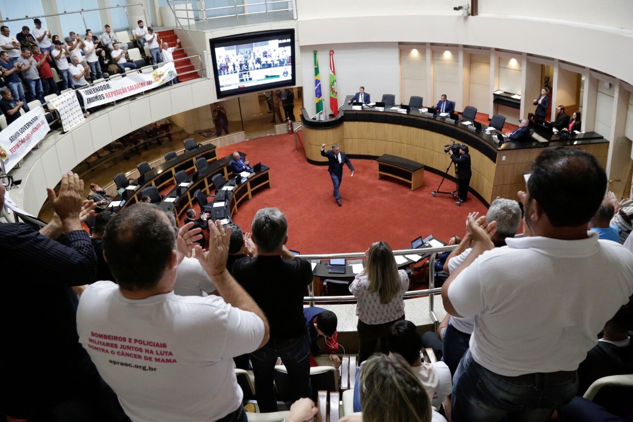 Deputado Sargento Lima na sessão desta terça-feira FOTO: Daniel Conzi/Alesc