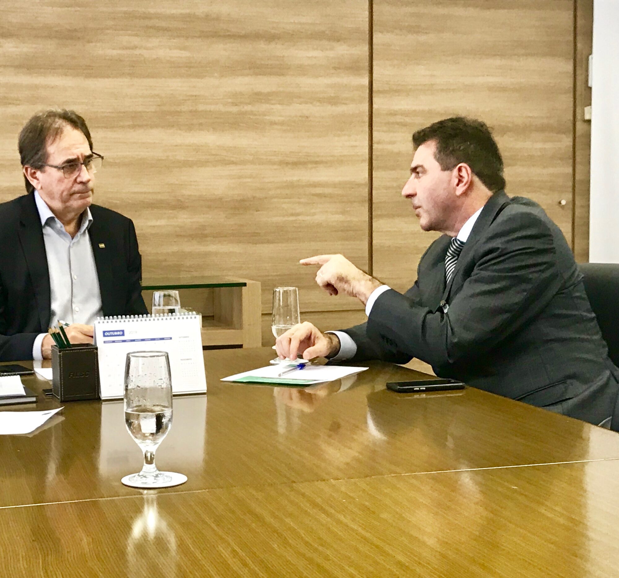 Deputado Valdir Cobaldini e presidente da Fiesc, Mario Cezar de Aguiar