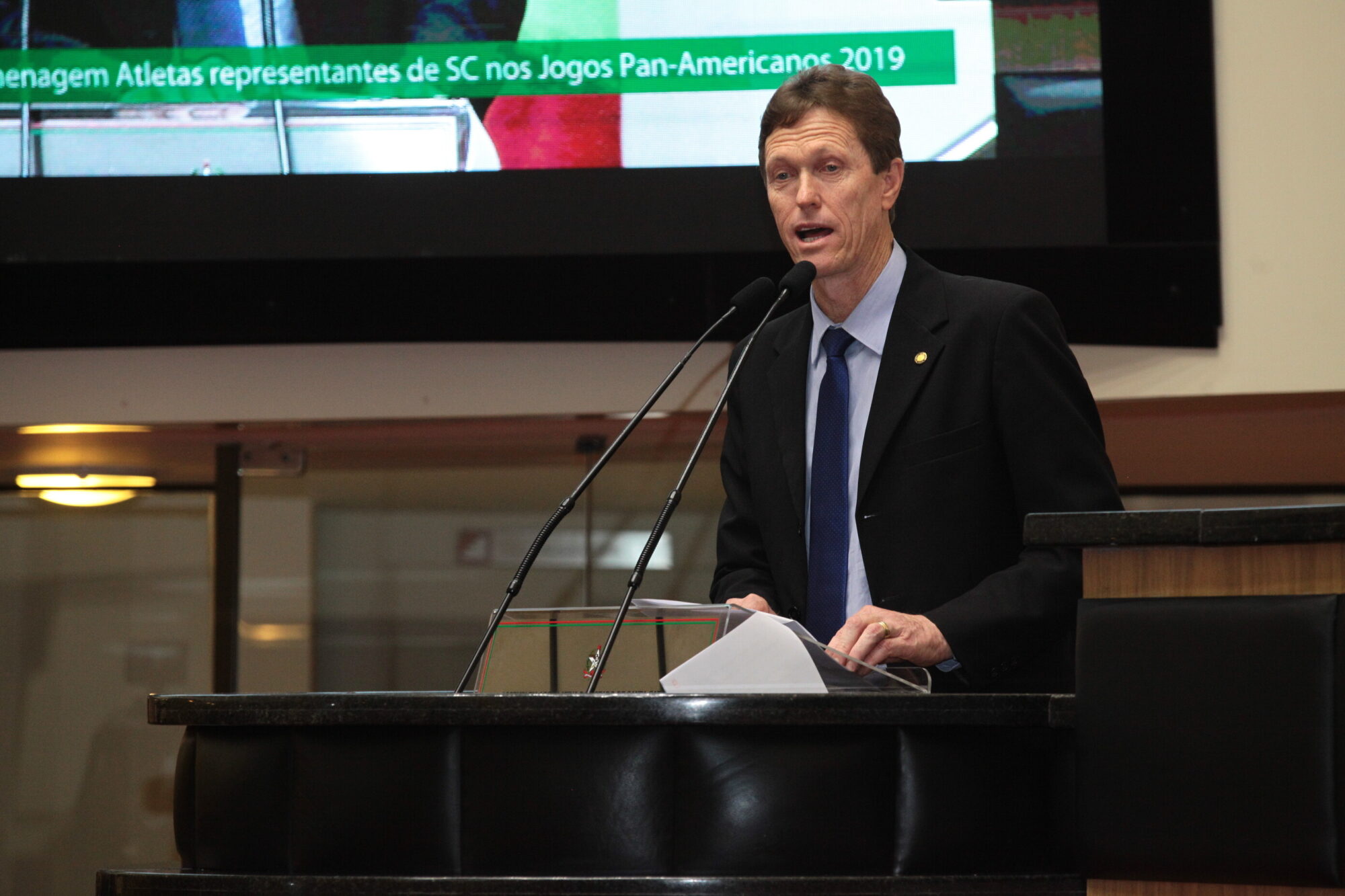 Deputado Volnei Weber propôs a homenagem
