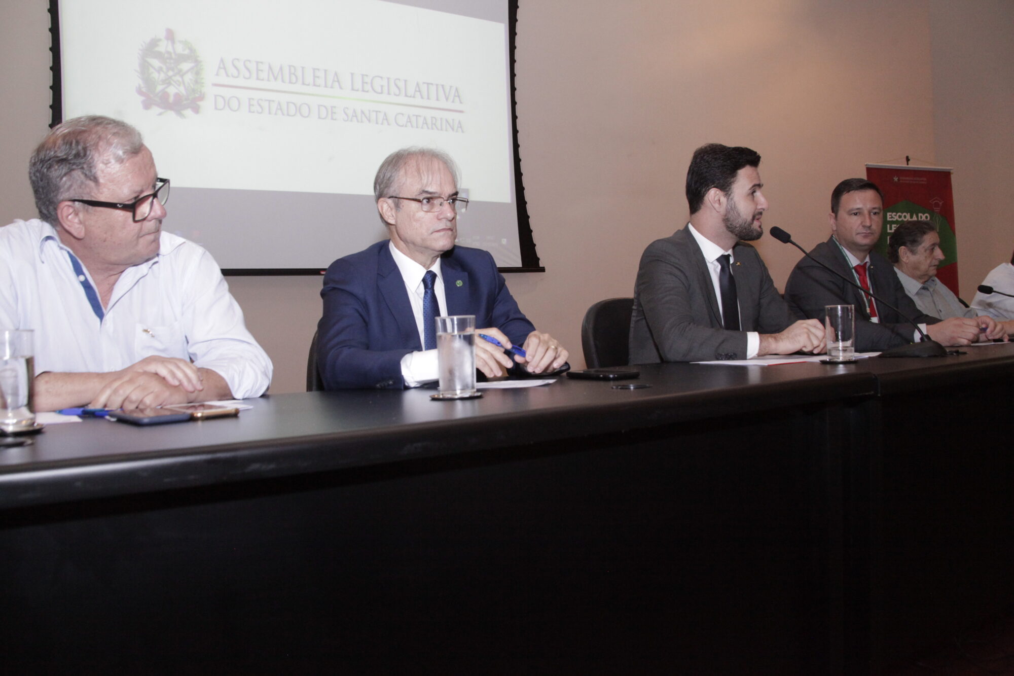 Seminário técnico de pesca debate recadastramento de pescadores