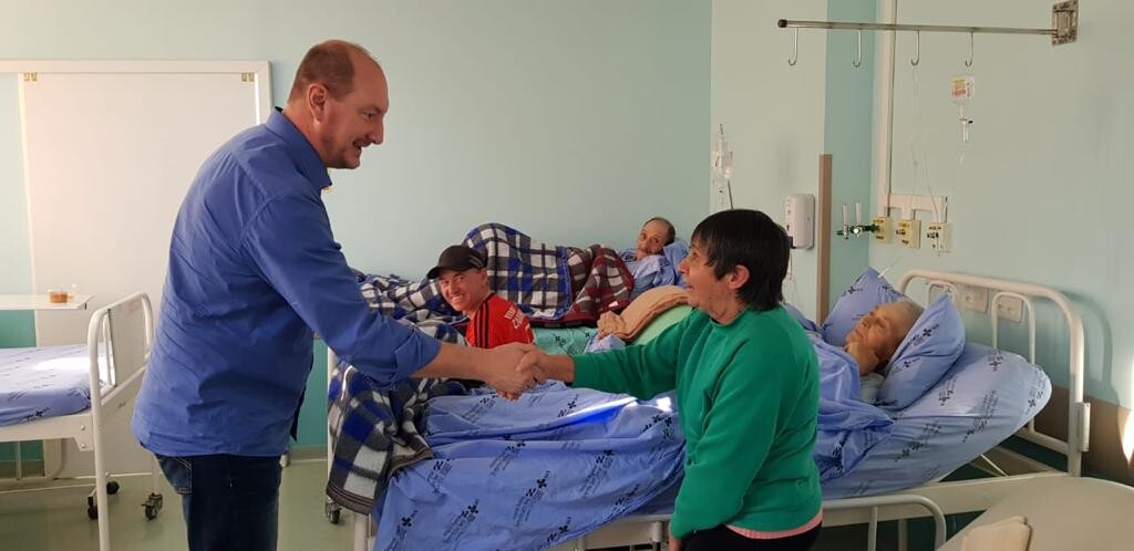 Deputado Mauro de Nadal em visita ao Hospital Regional Terezinha Gaio Basso, de São Miguel do Oeste