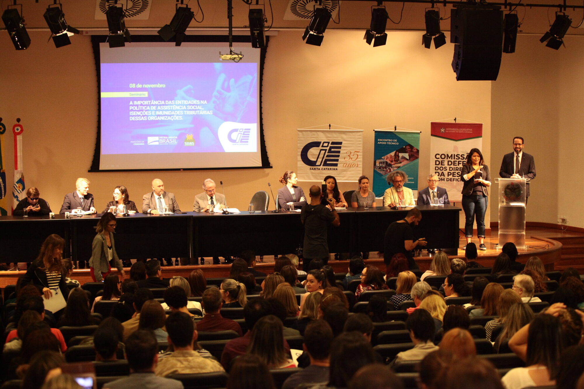 Evento qualifica entidades para obtenção de certificado de assistência social