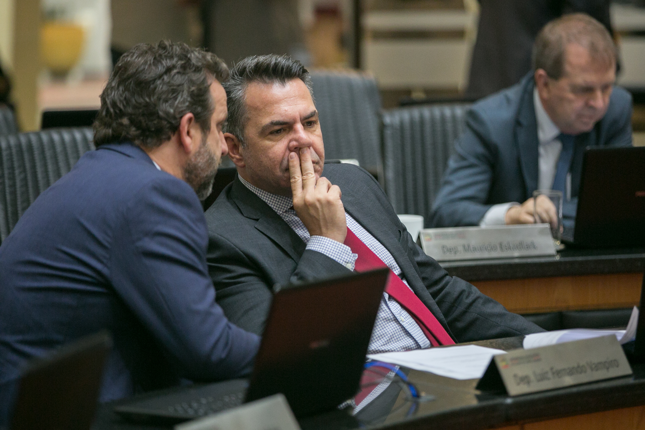 Deputado Jerry Comper (MDB) e 
Deputado Luiz Fernando Vampiro (MDB)