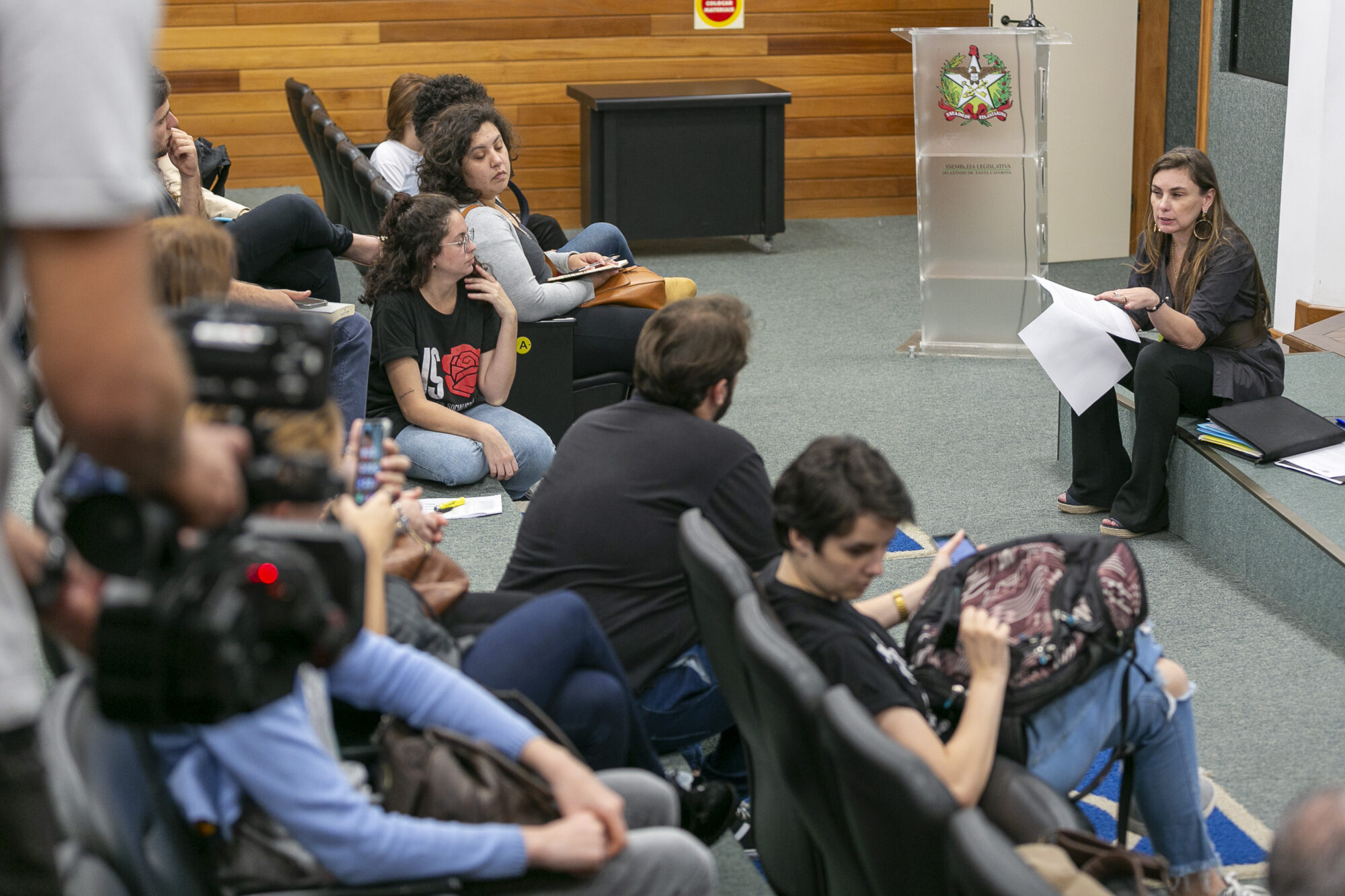 Frente pesquisará perfil socioeconômico da juventude catarinense