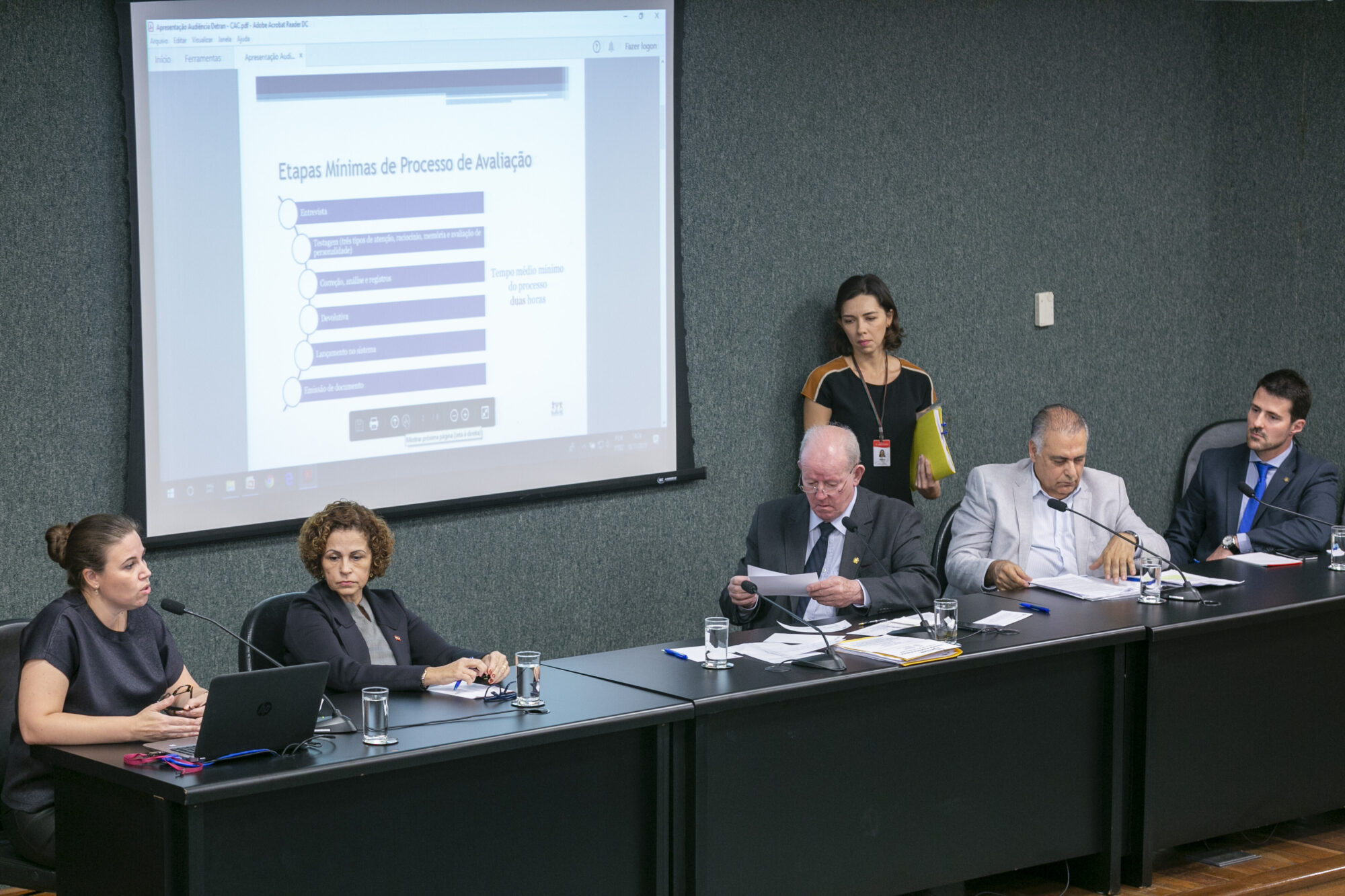 Deputado Marcos Vieira comandou a audiência pública