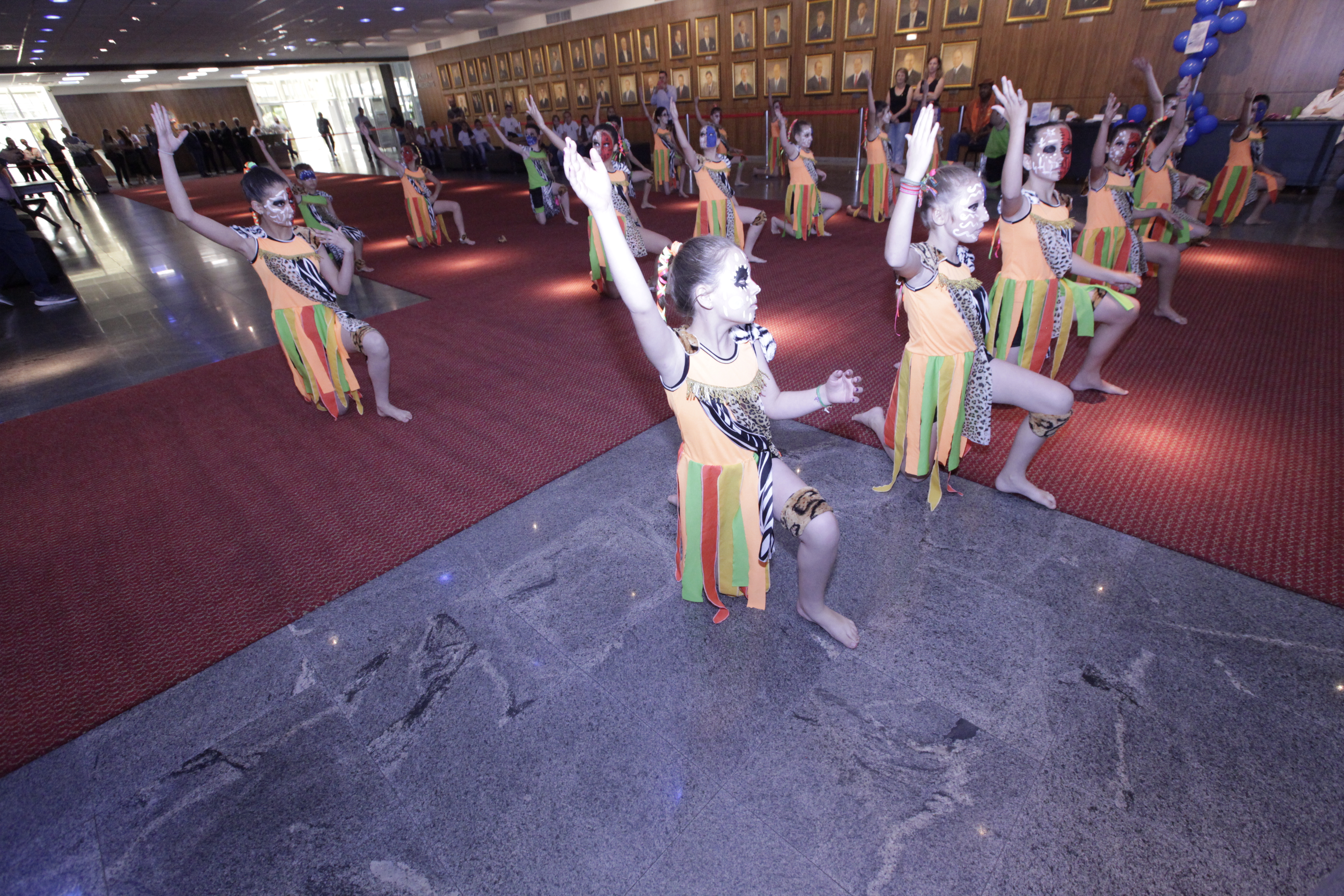Apresentação Artística Dança Africana do Município de Lontras