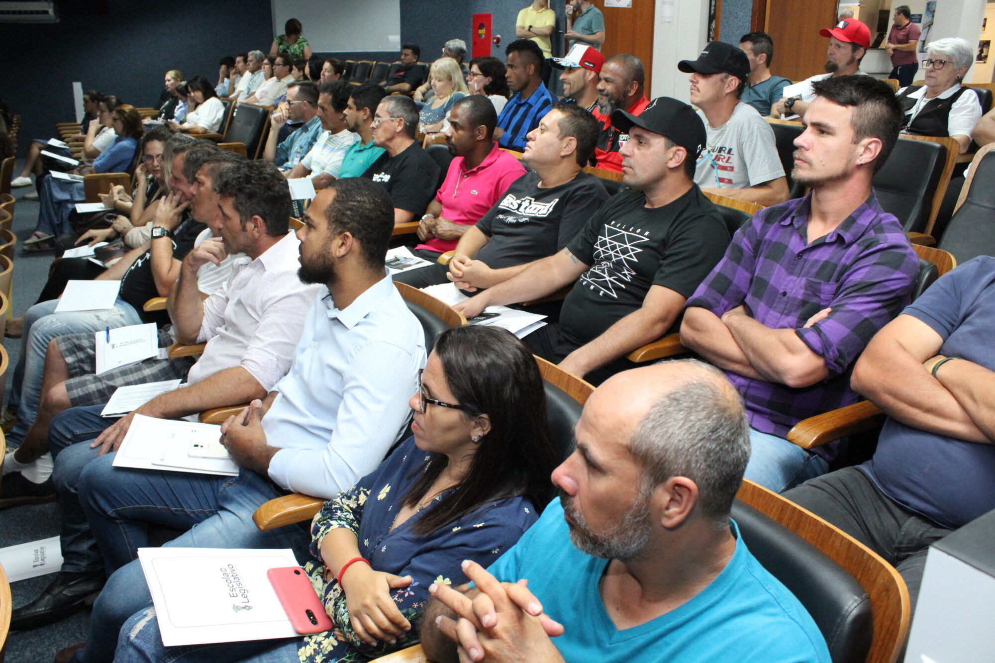 Seminário debate causas e formas de prevenção do suicídio