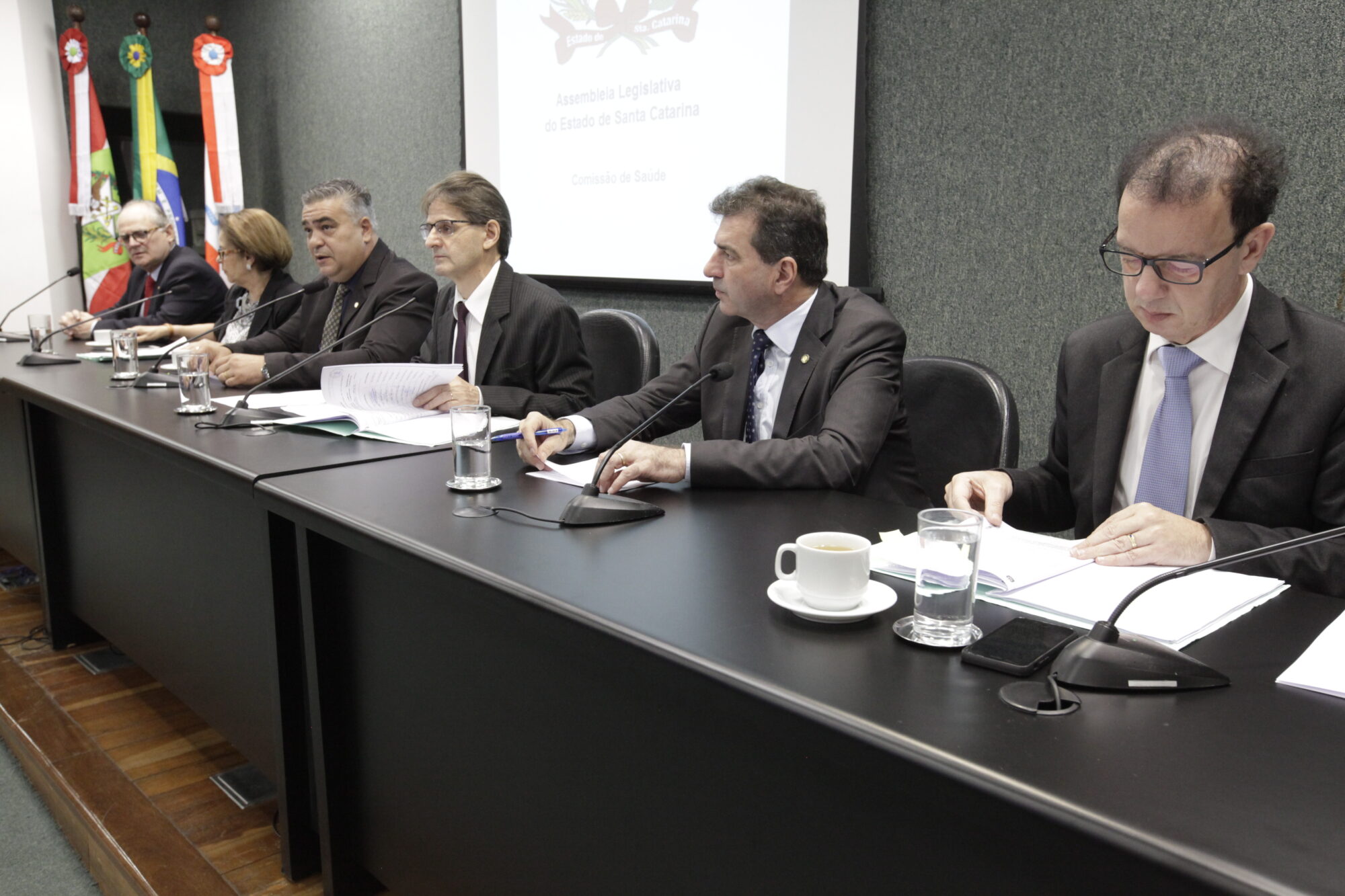 Comissão de Saúde aprova iniciativas que ampliam cobertura de vacinação