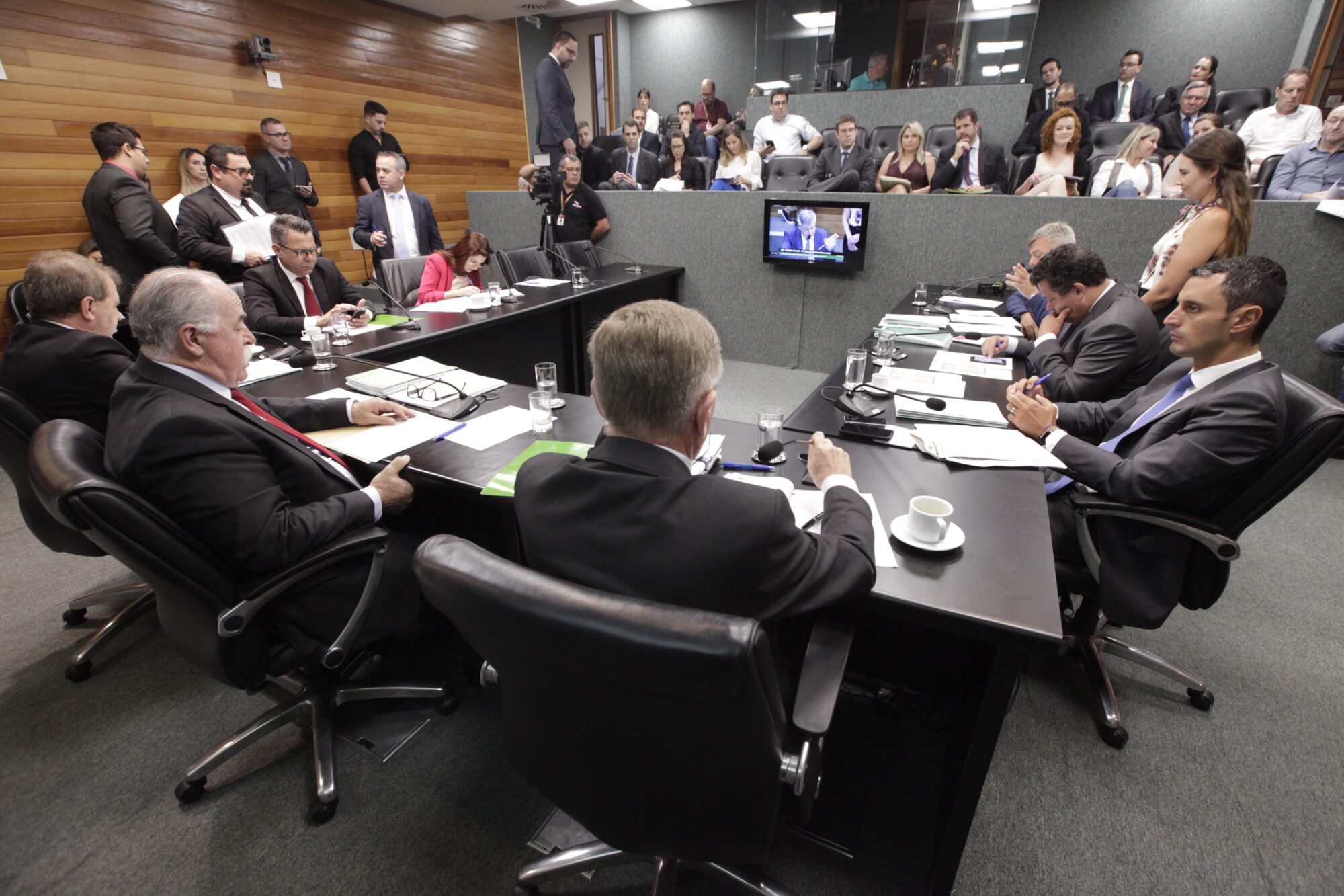 Reaproveitamento de água da chuva em obras públicas é aprovado na CCJ