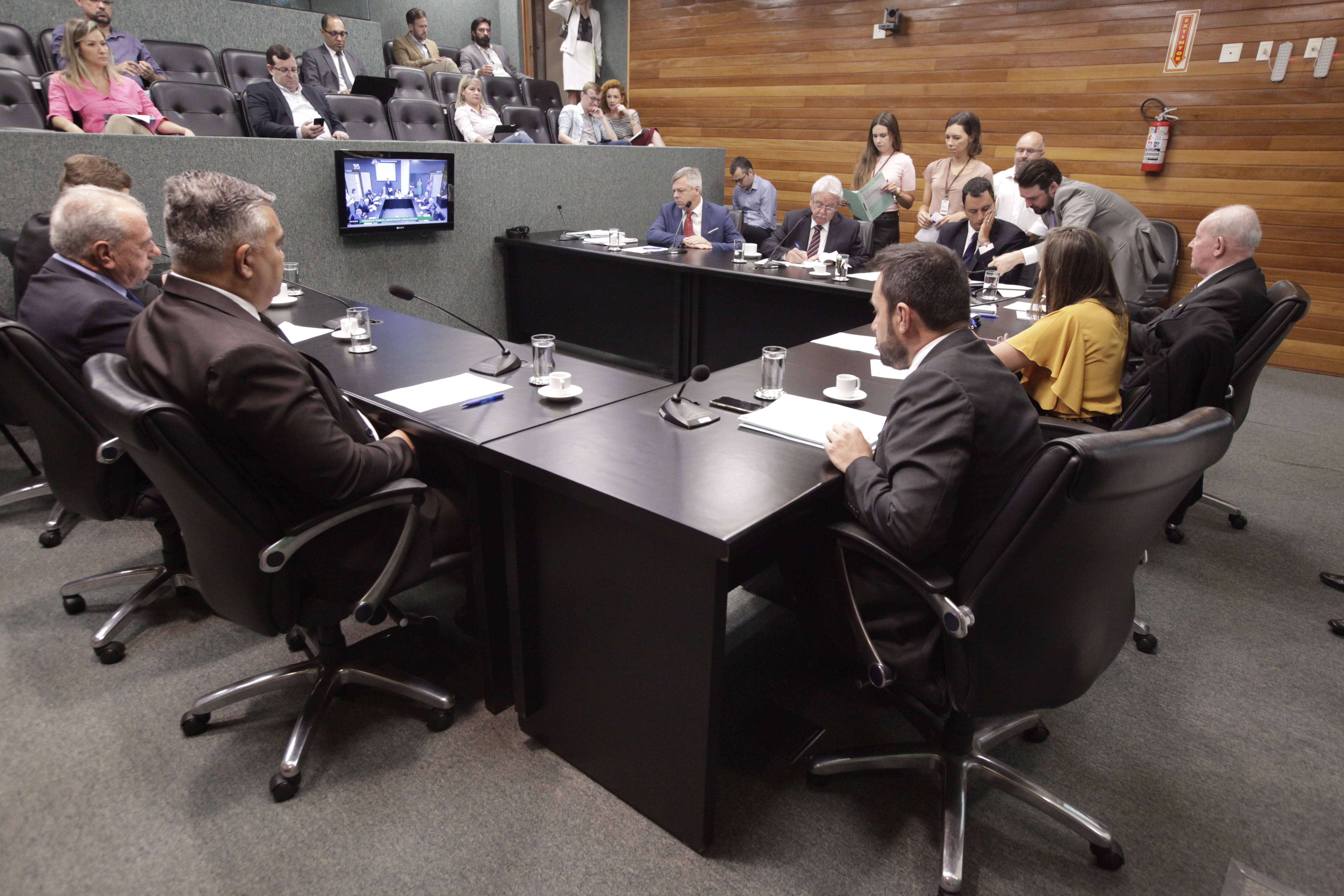 Comissão de Trabalho  Administração e Serviços Públicos