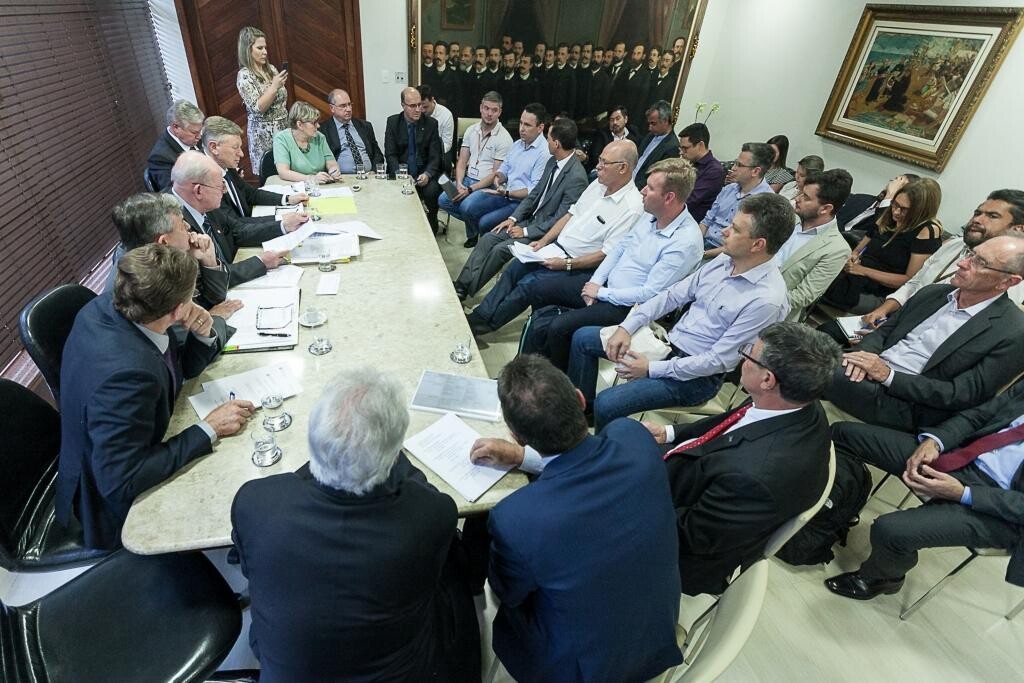 Reunião acerta detalhes para votação de projetos dos benefícios fiscais