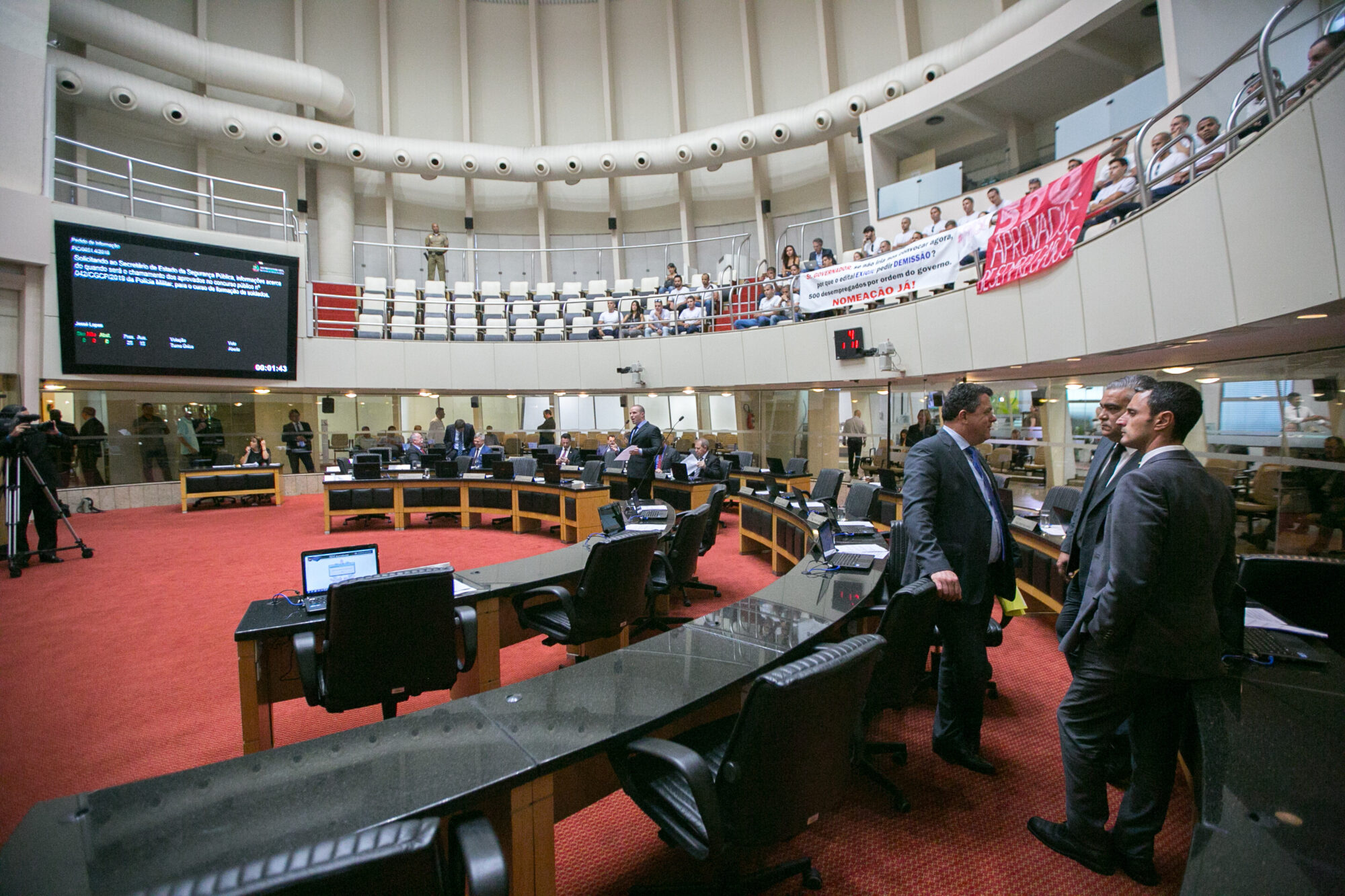 Deputados cobram nomeação de 500 aprovados em concurso para PMSC