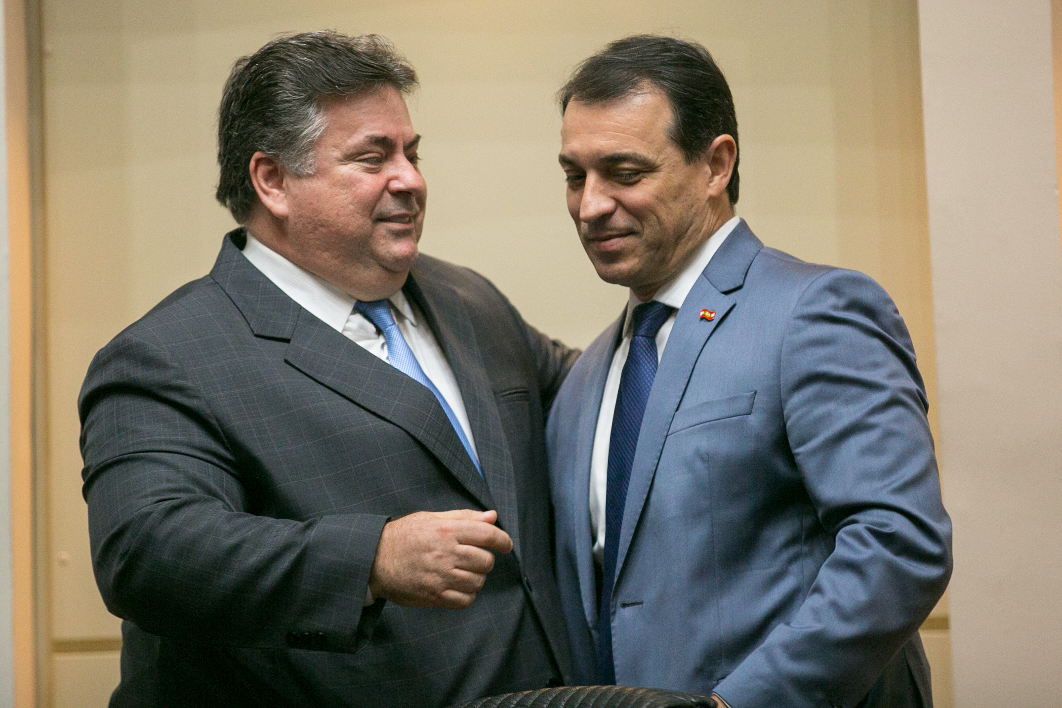 Deputado Sergio Motta (PRB) e Governador Carlos Moisés