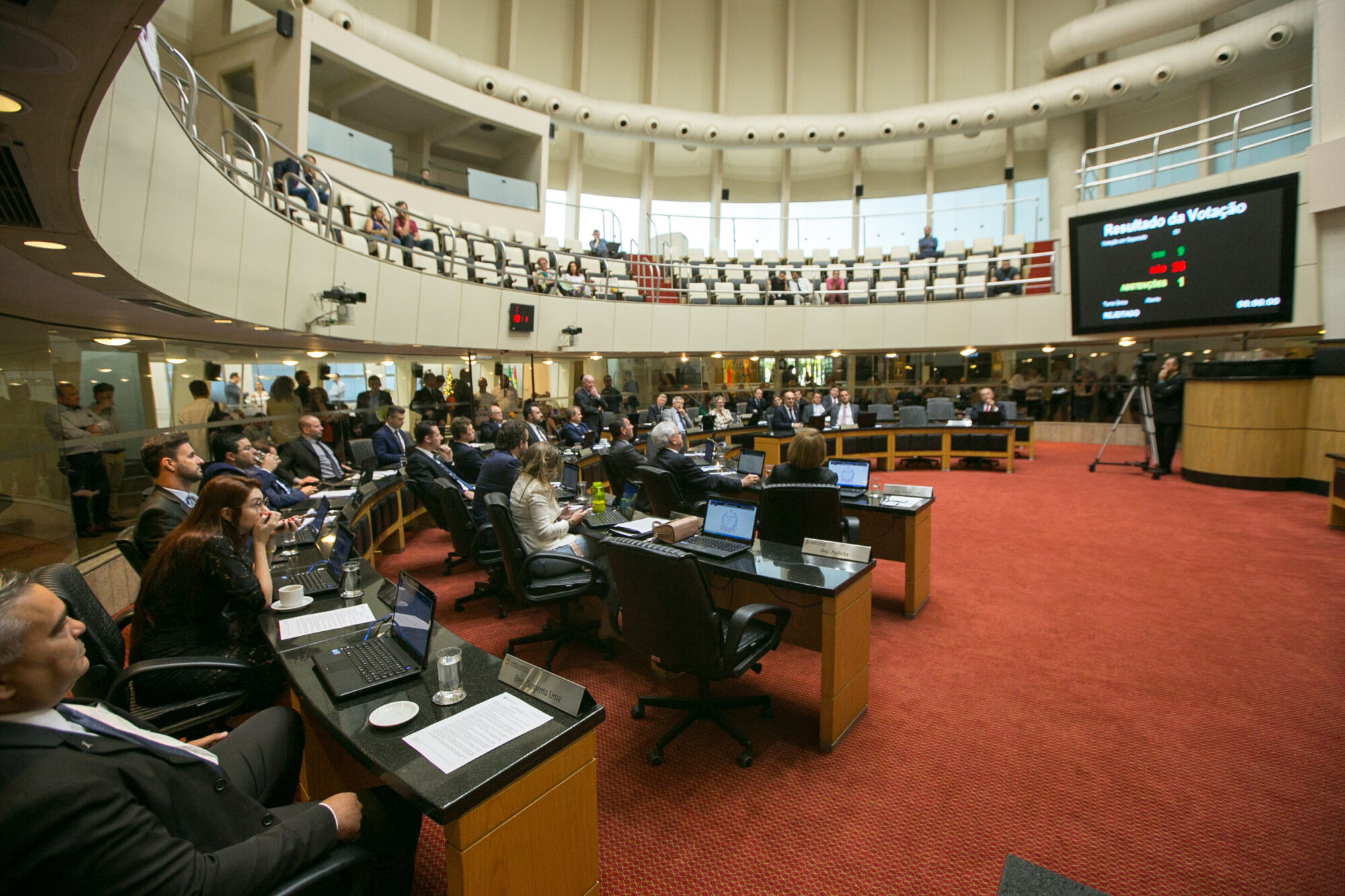 Plenário aprova 53 projetos no último dia de votações de 2019