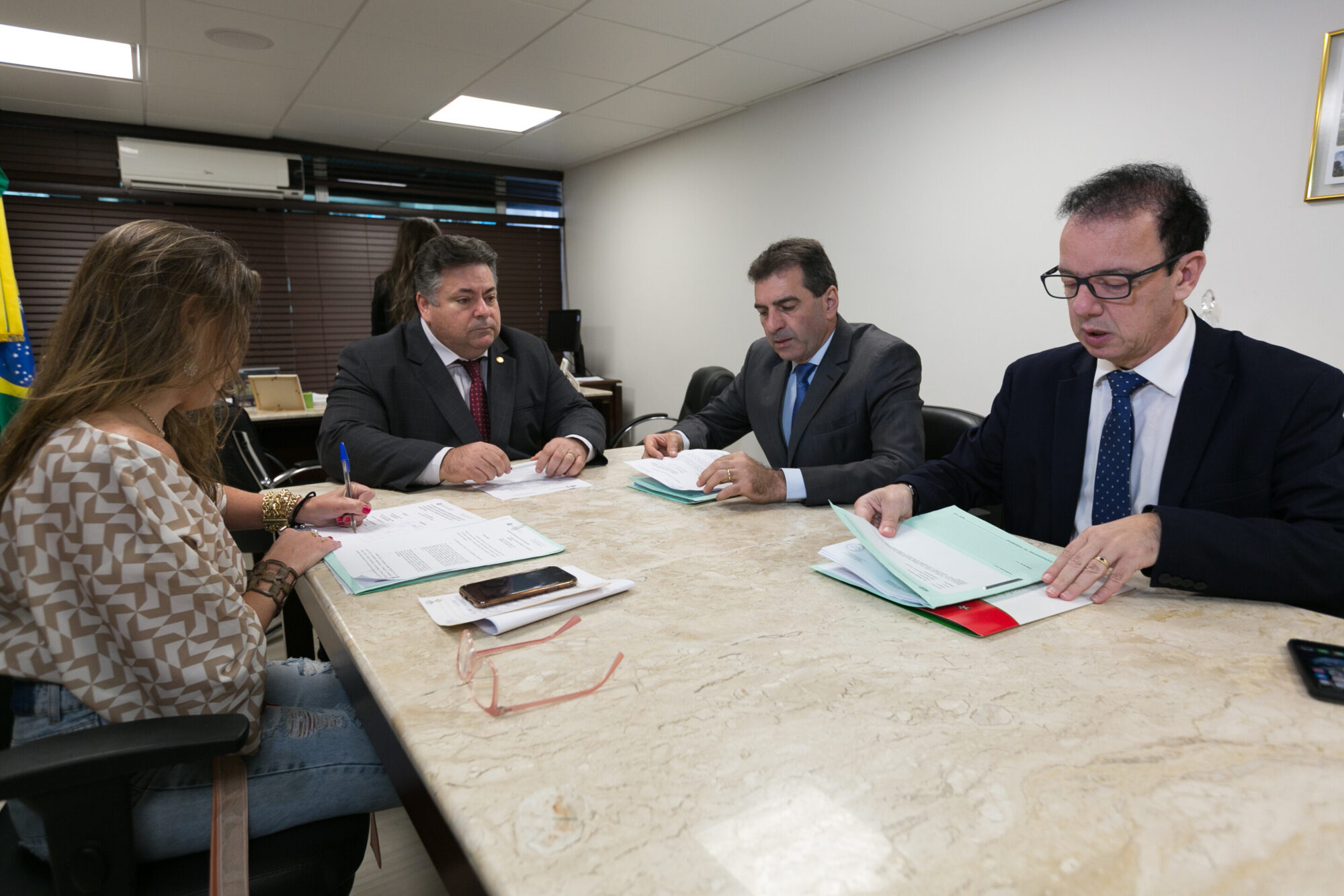 Projeto que cria vagas de aprendiz na administração pública vai a plenário