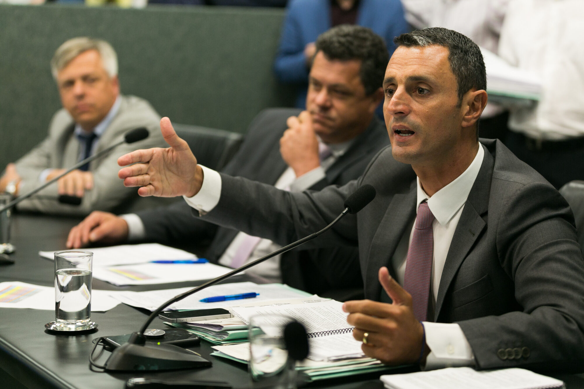 Votação de empréstimo de quase R$ 1,5 bilhão fica para 2020