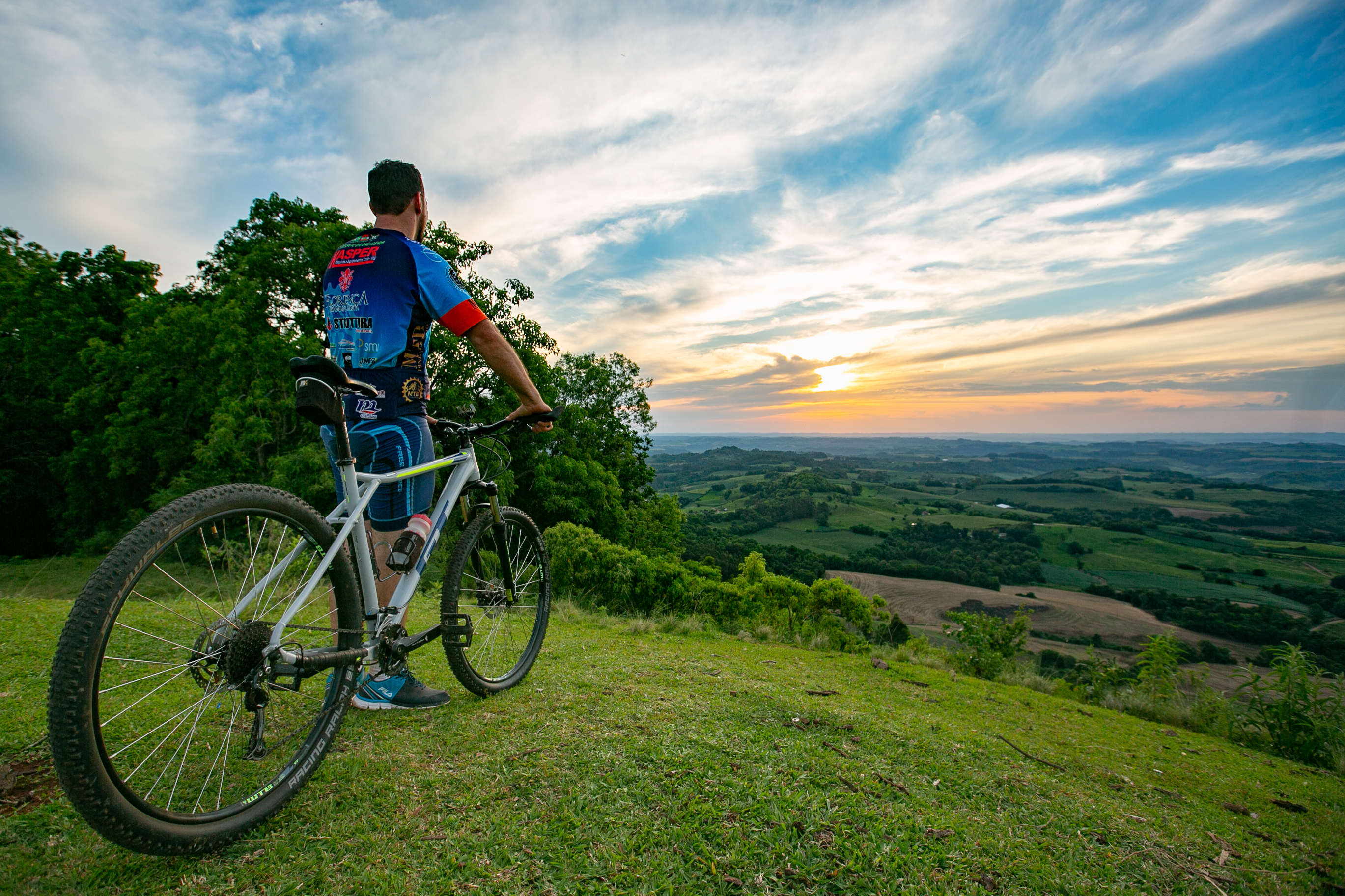 ESPECIAL Cicloturismo no Oeste - Morro das Antenas em Cunha Porã
