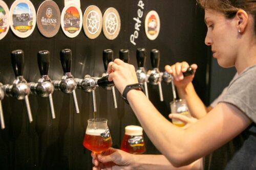 Cervejarias artesanais se expandem na região e entram na rota