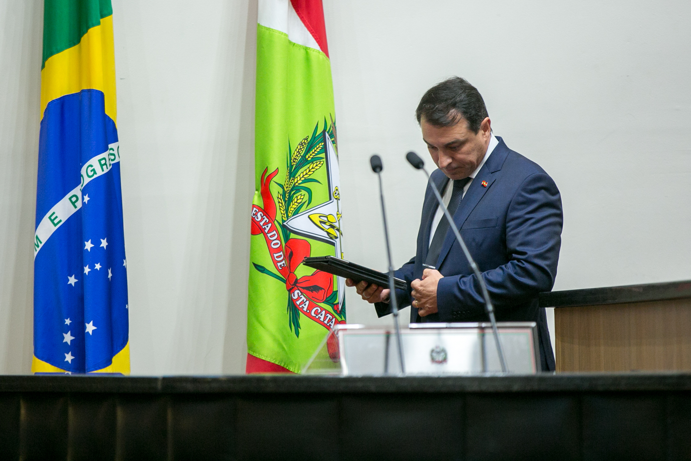Governador Carlos Moisés da Silva (PSL)
