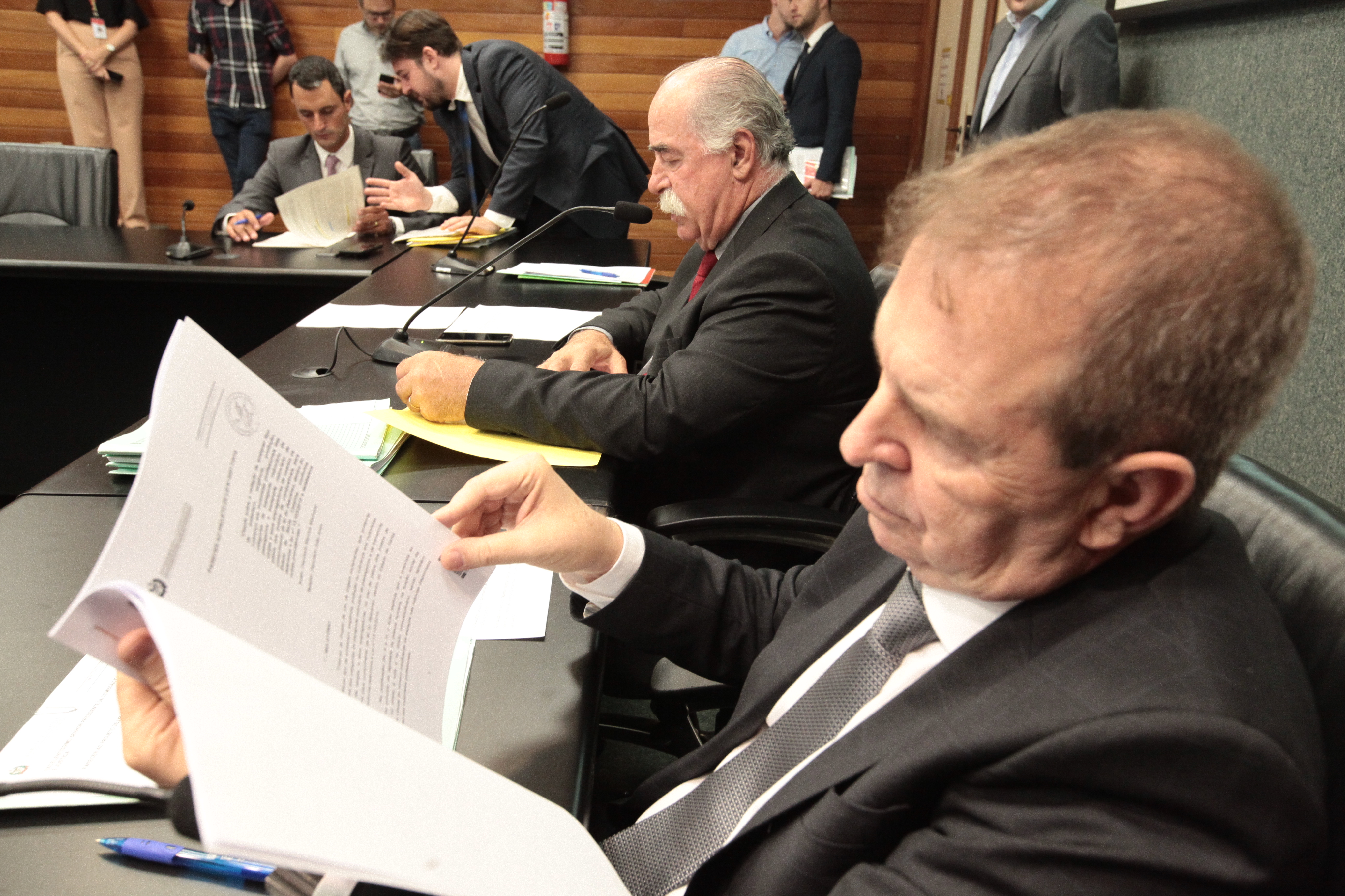 - Comissão de Constituição e Justiça