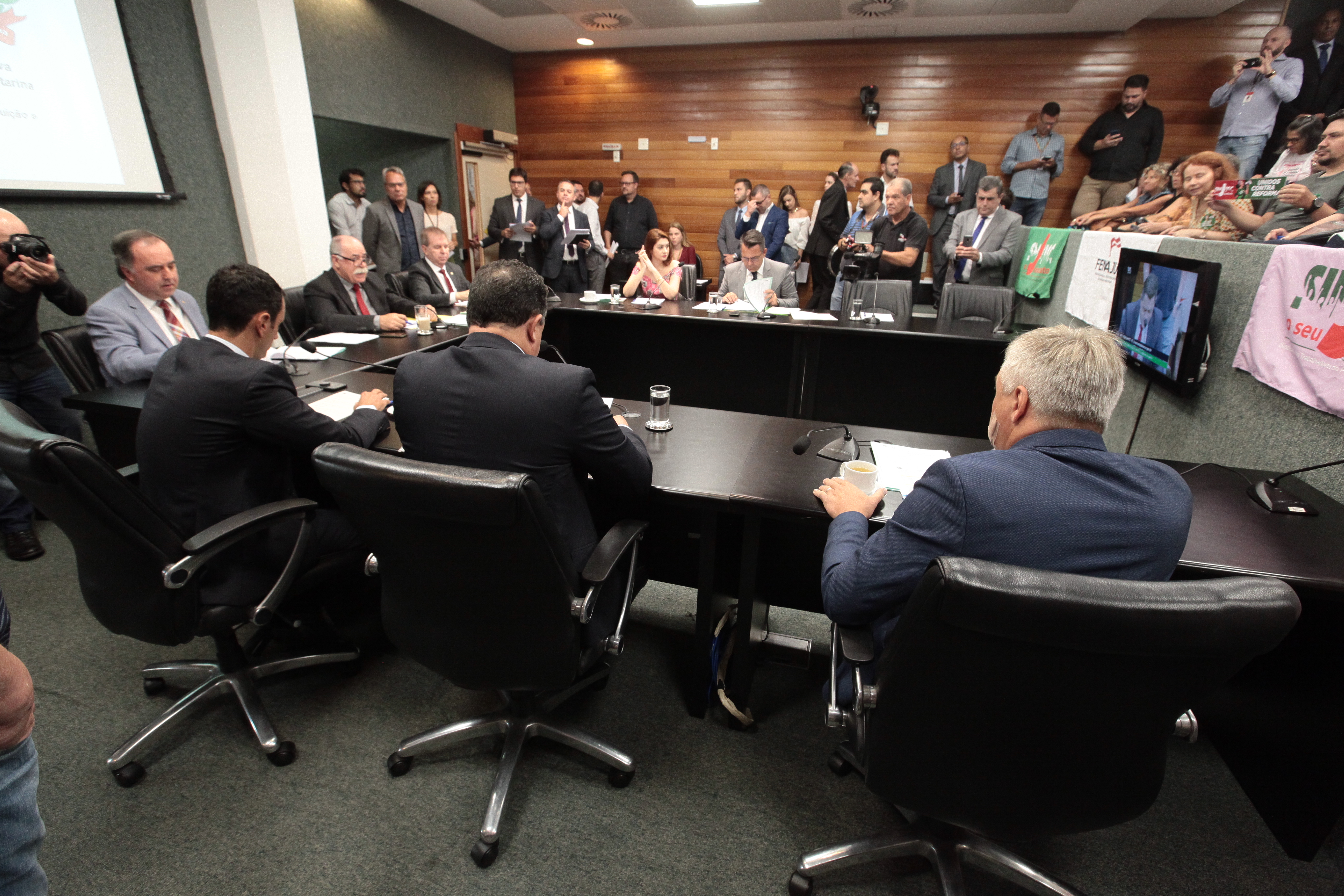 Comissão de Constituição e Justiça