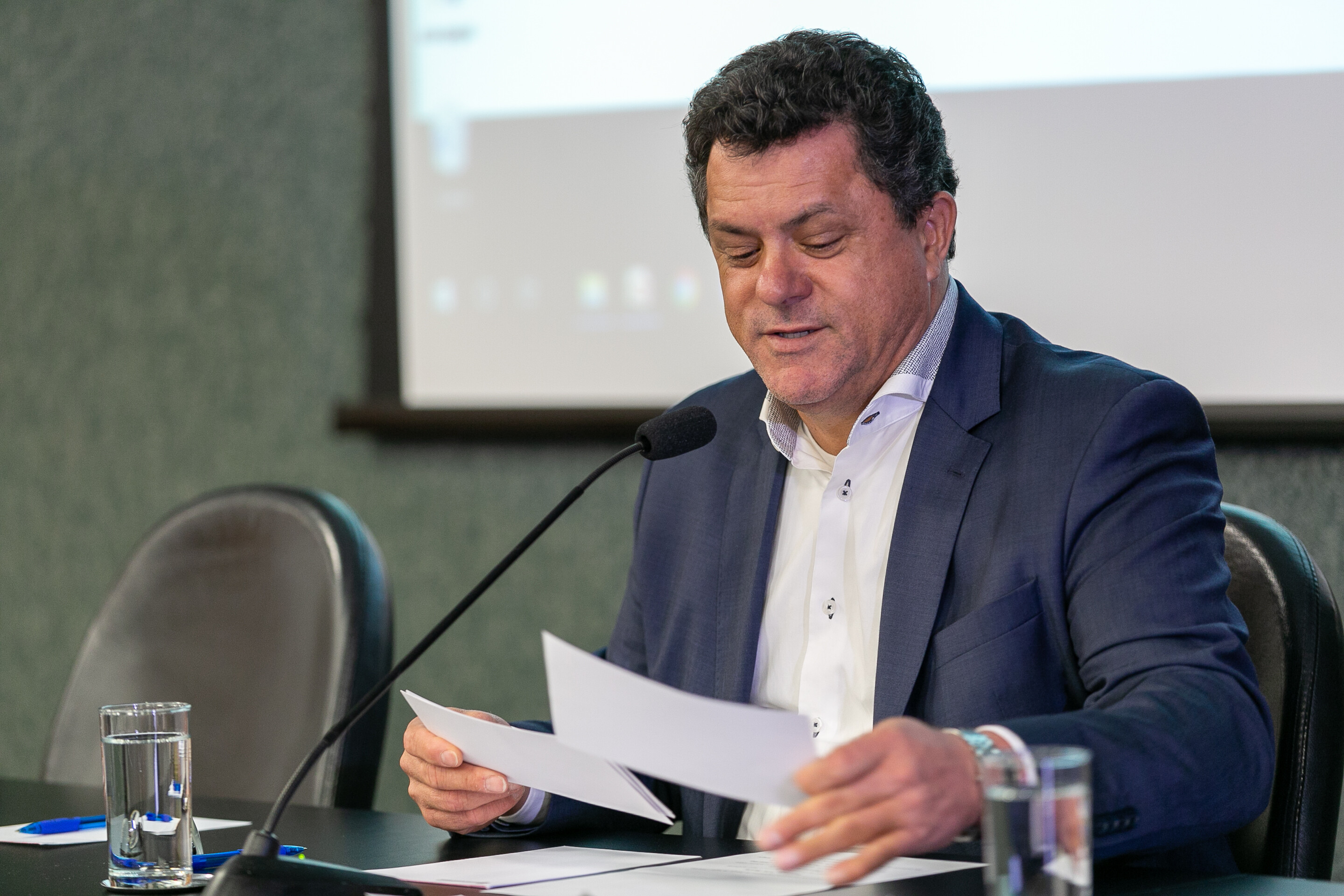 Deputado Ivan Naatz, presidente da comissão e proponente da audiência pública
