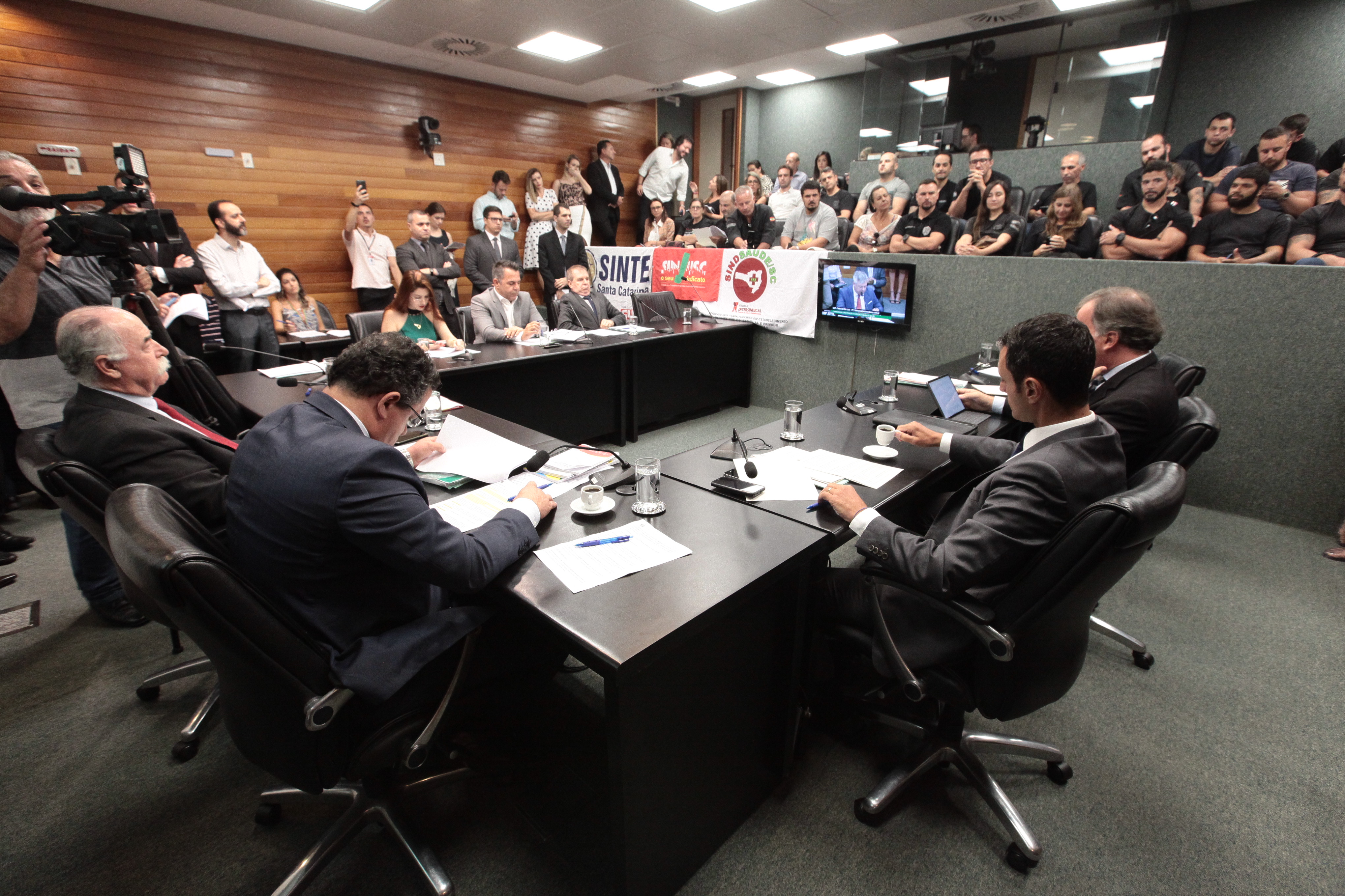 Comissão de Constituição e Justiça